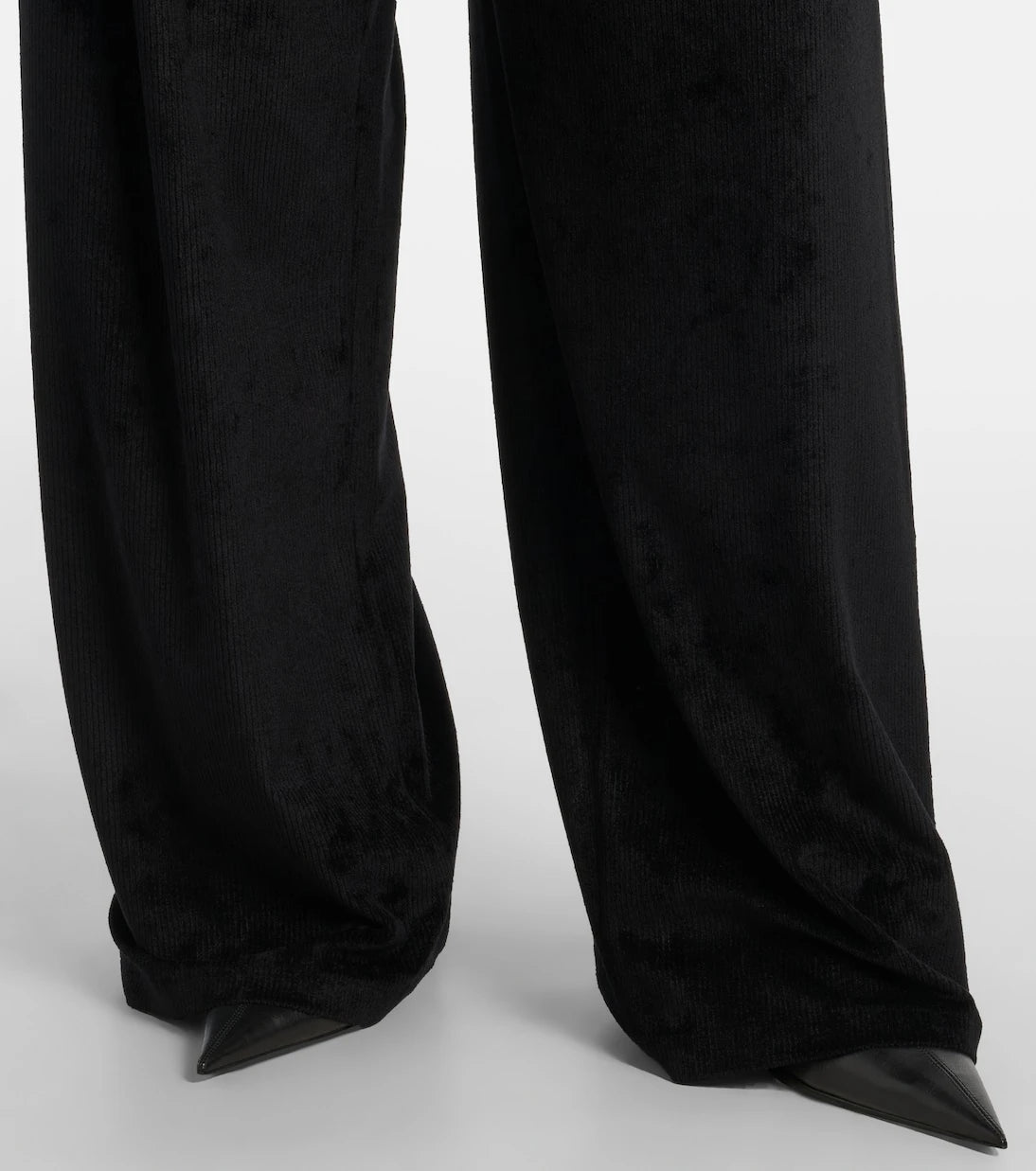 Balenciaga - بنطلون واسع الساقين بخصر مرتفع