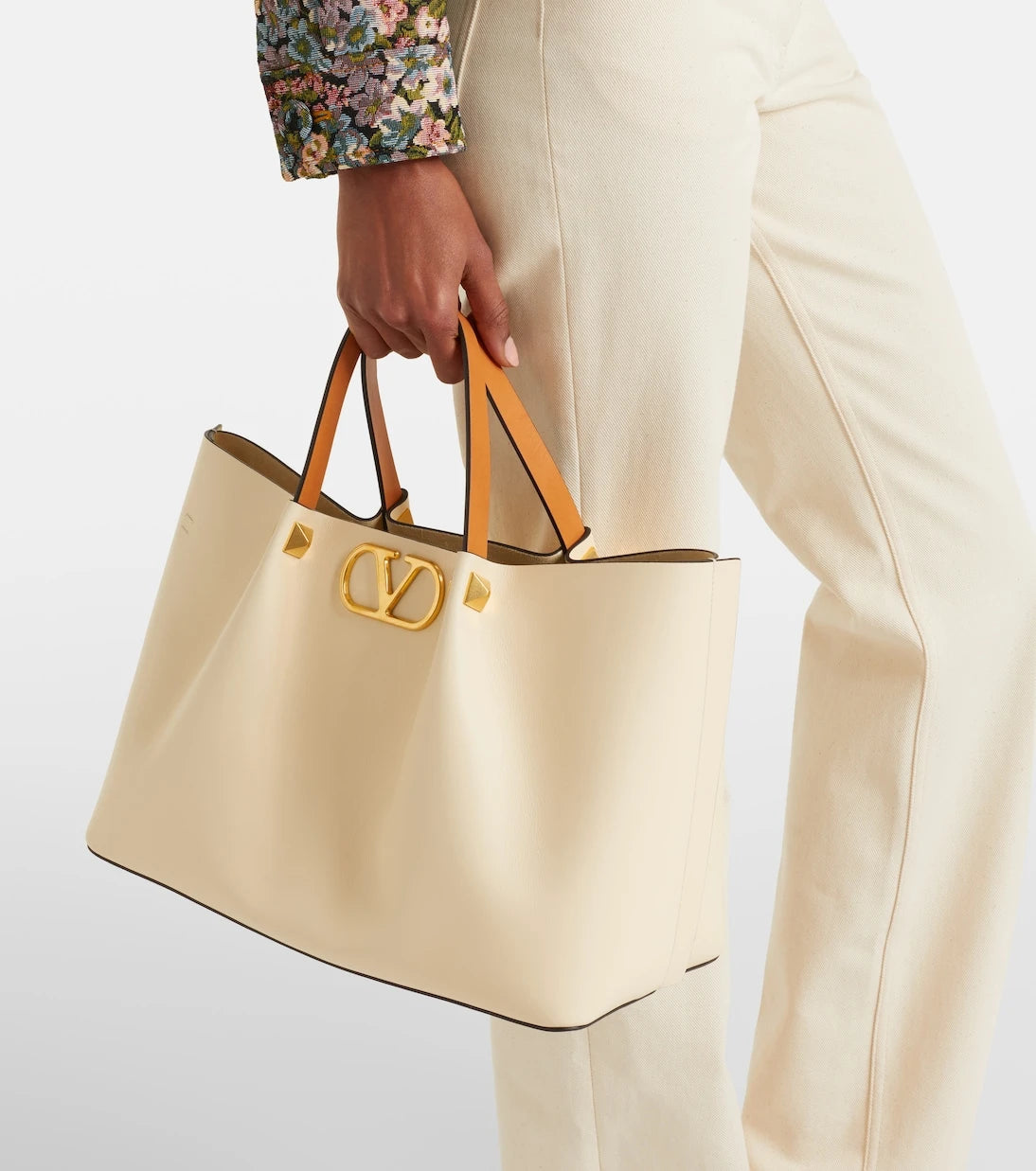 Valentino Garavani - VLogo Medium leather tote bag