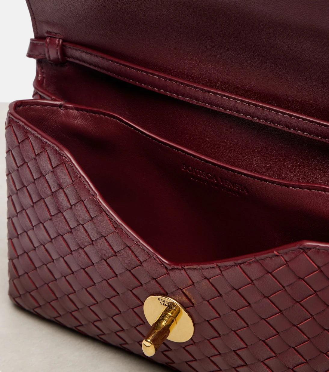 Bottega Veneta - Knot Lock leather shoulder bag
