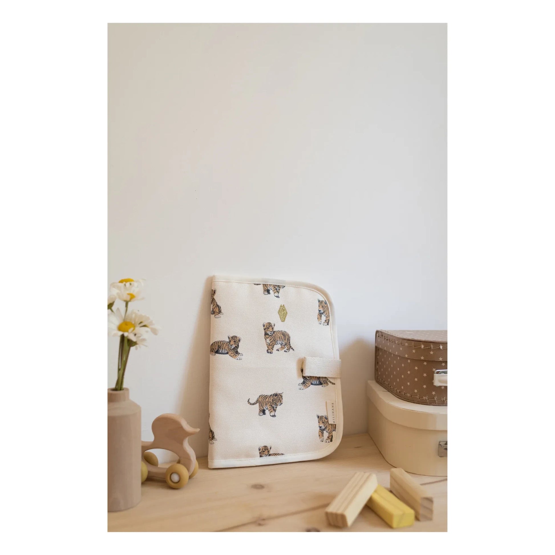Milinane - Health Book Cover | White