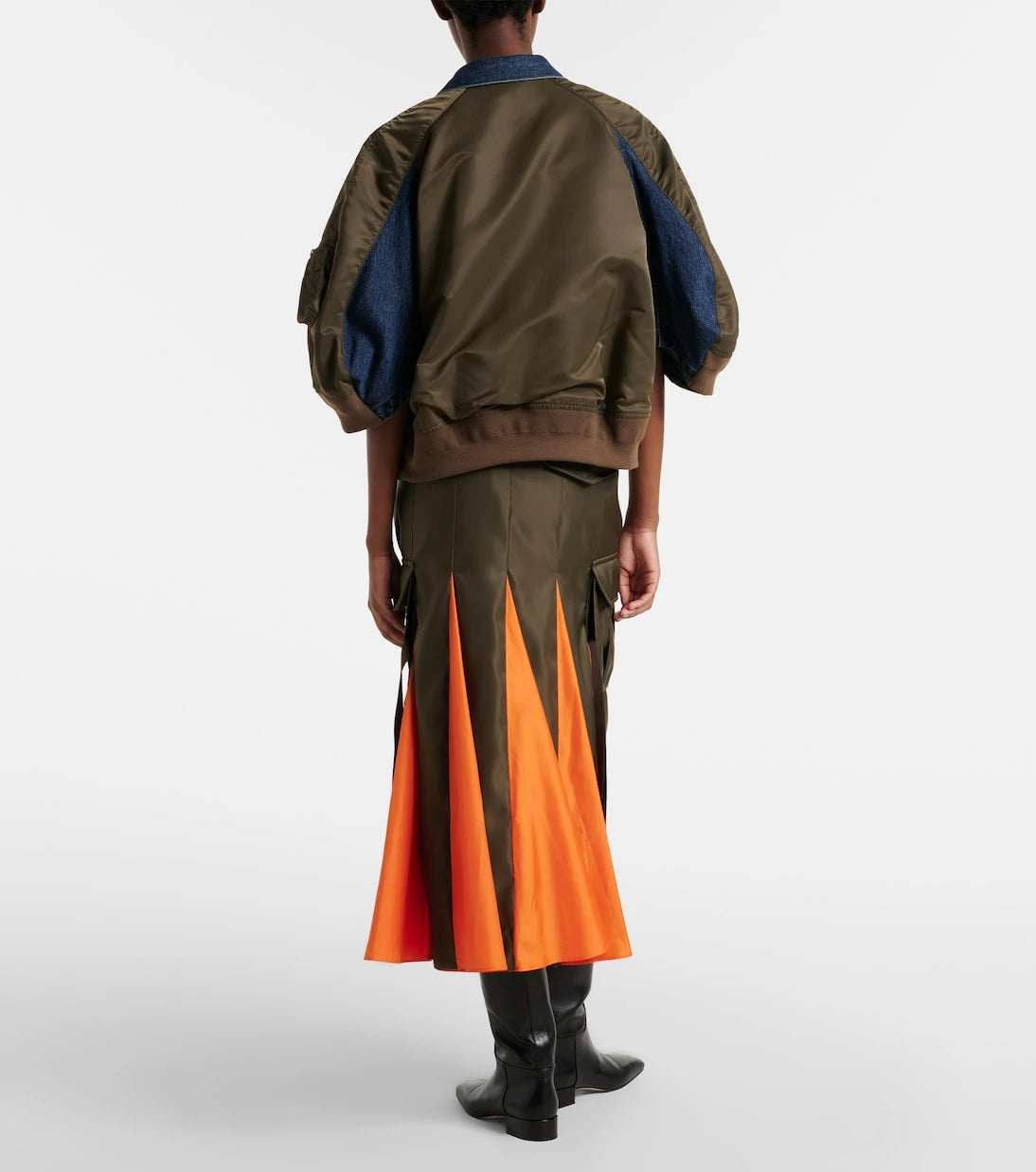 Sacai - تنورة ميدي بكسرات
