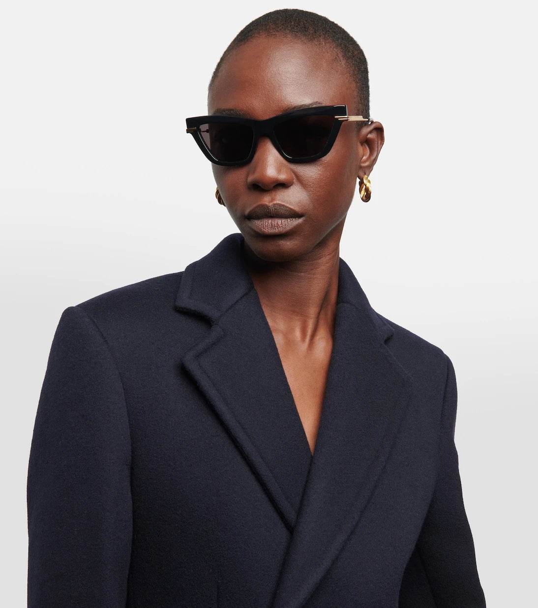 Bottega Veneta - نظارة شمسية عين القطة ذات زاوية