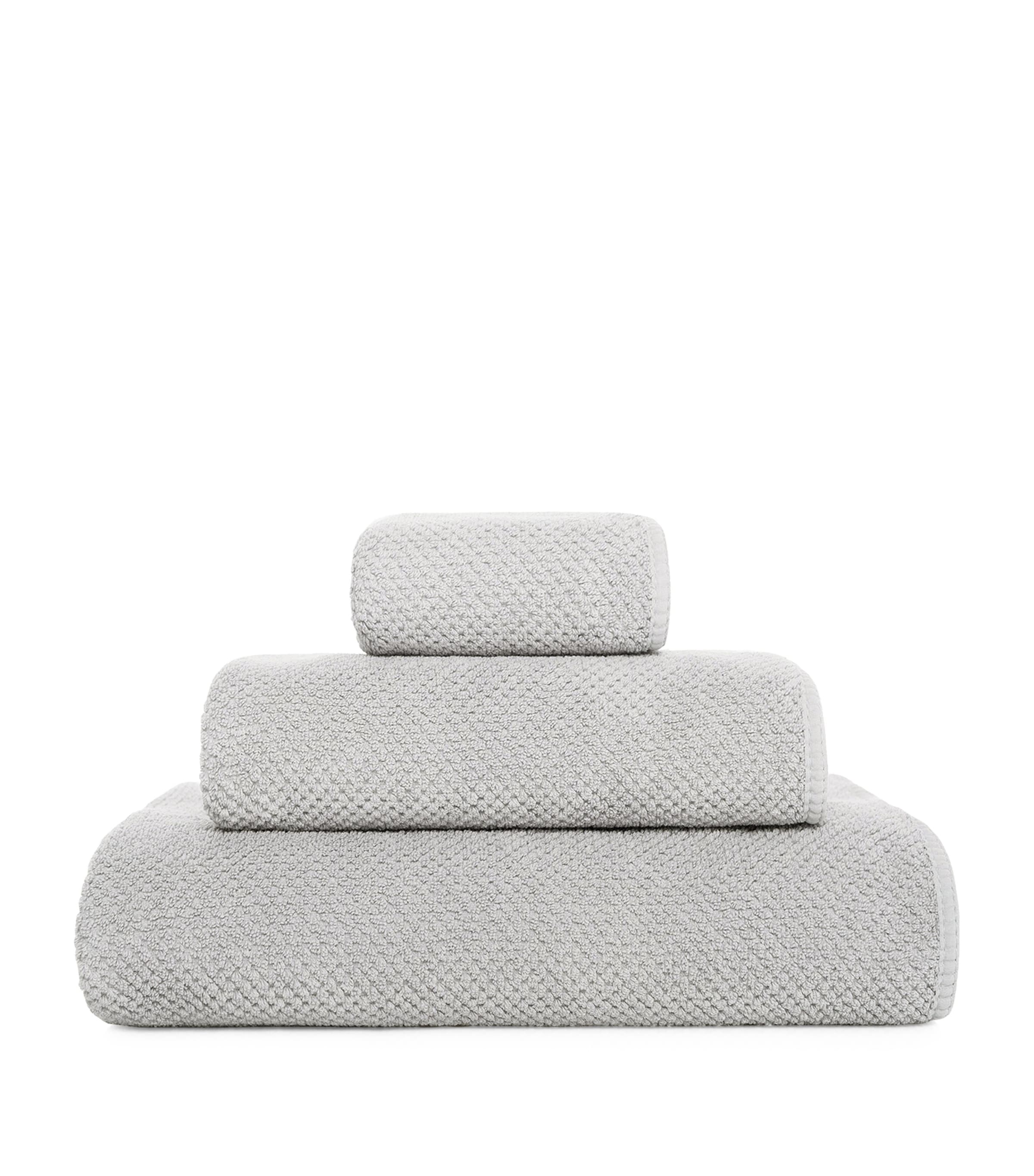 Bee Waffle Bath Towel (70cm x 140cm)