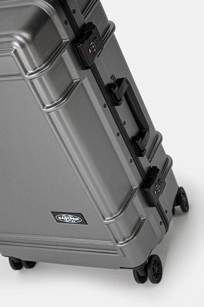 Куфар Eastpak Resist'R Case M 68,5x44,5x27 cm