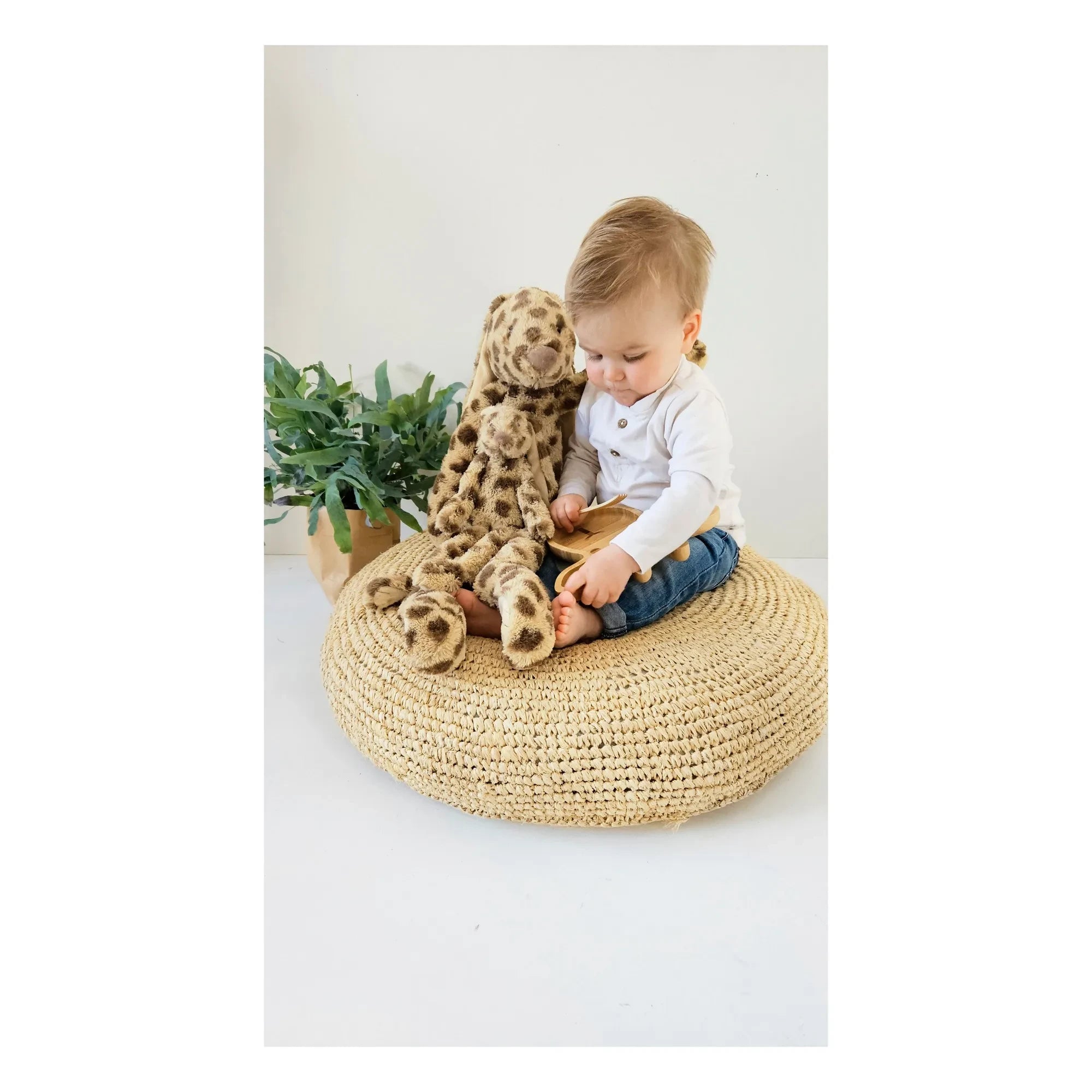 Happy Horse - Richie Jubilee plush rabbit | Brown