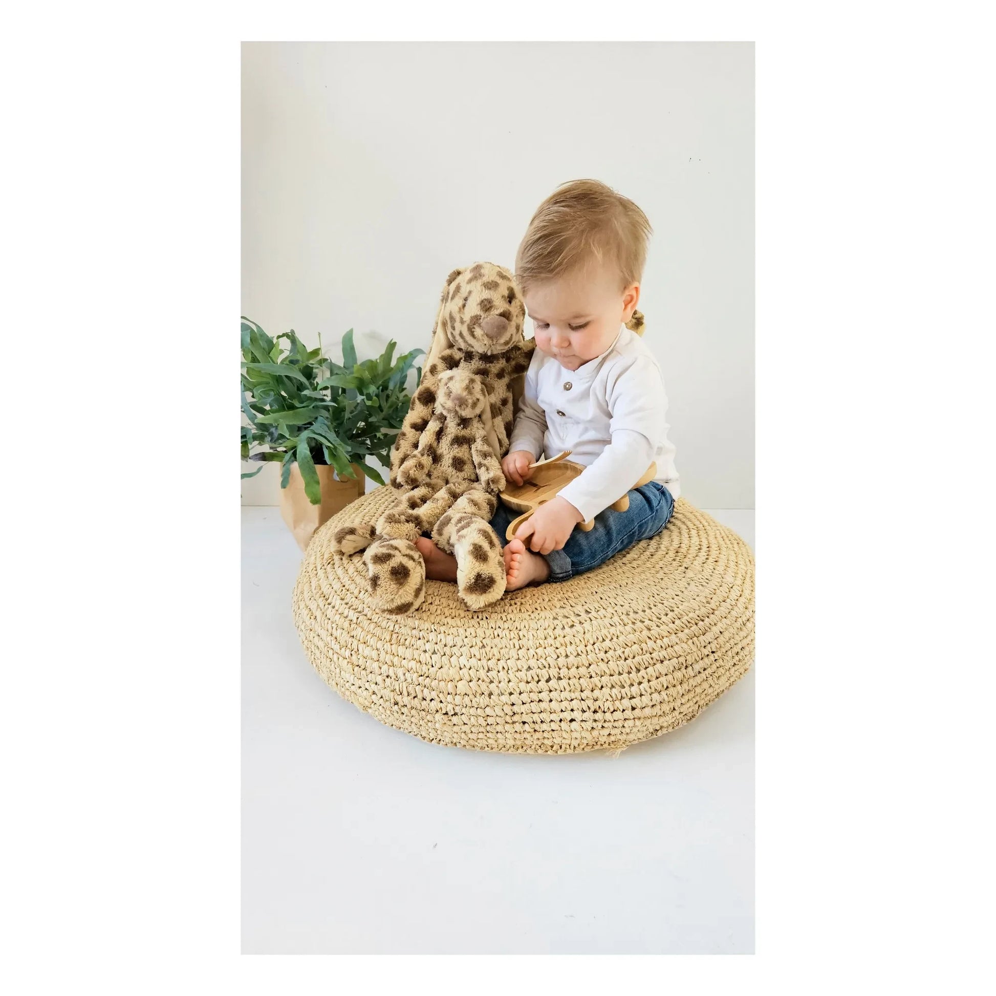 Happy Horse - Richie Jubilee plush rabbit | Brown