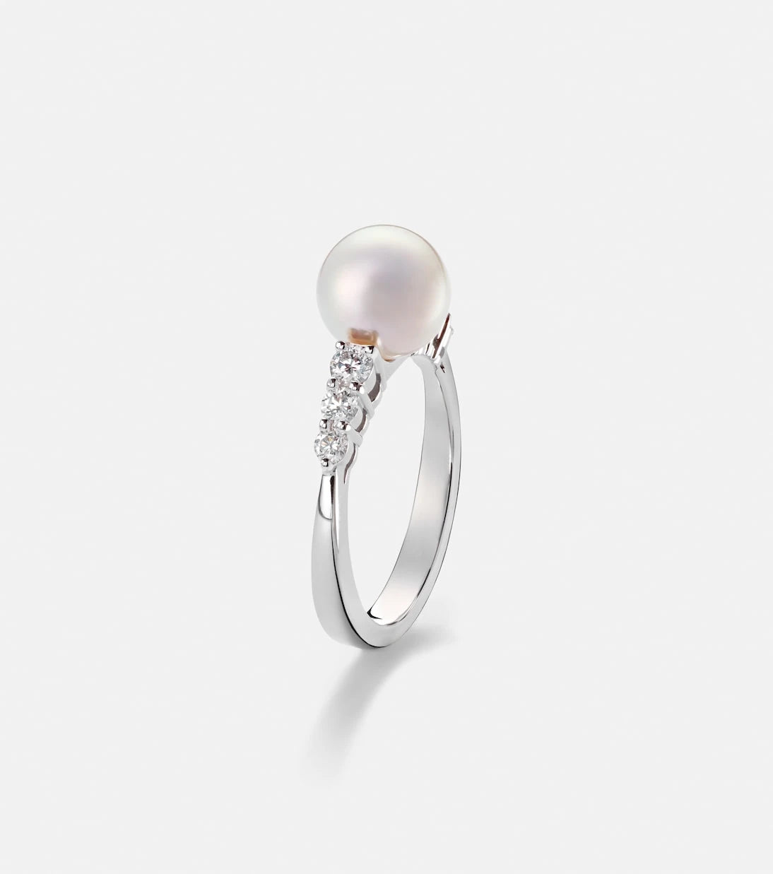 Mikimoto - İncili ve Pırlantalı 18 ayar beyaz altın yüzük