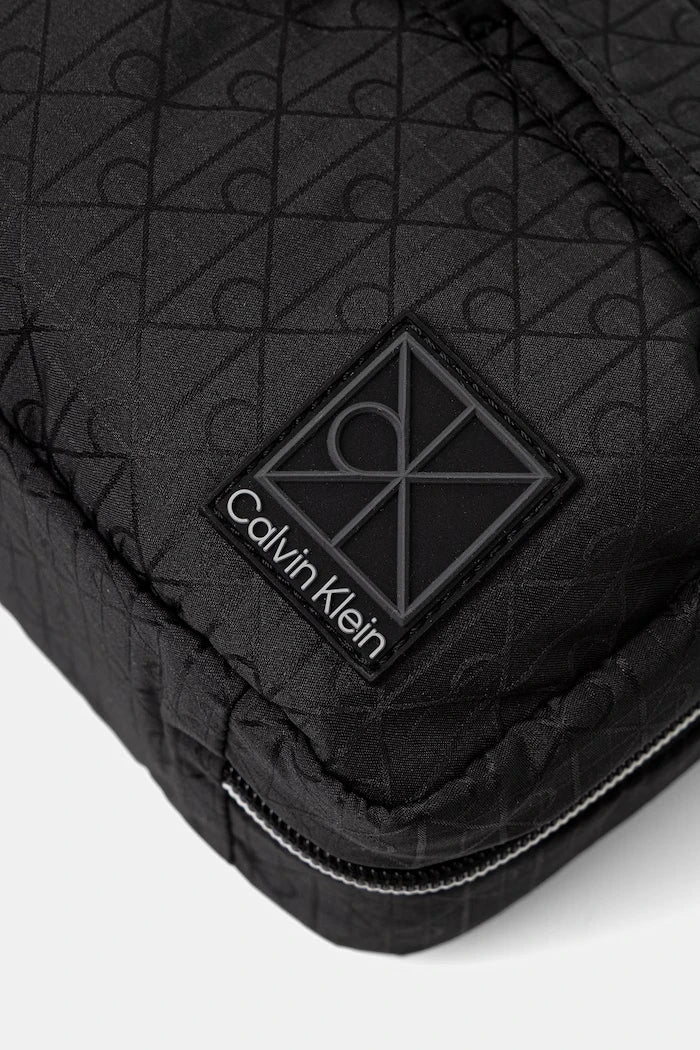 Calvin Klein erkek kozmetik çantası