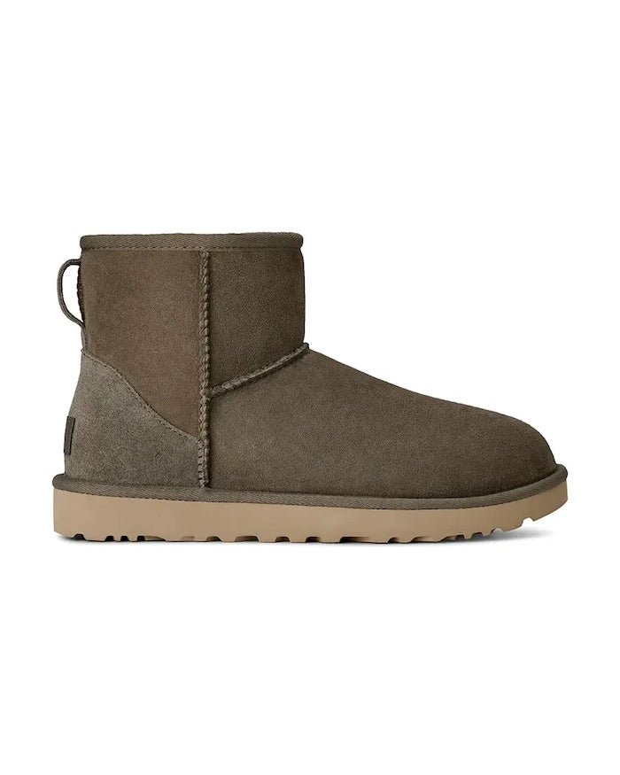 Velur UGG W Classic Mini II