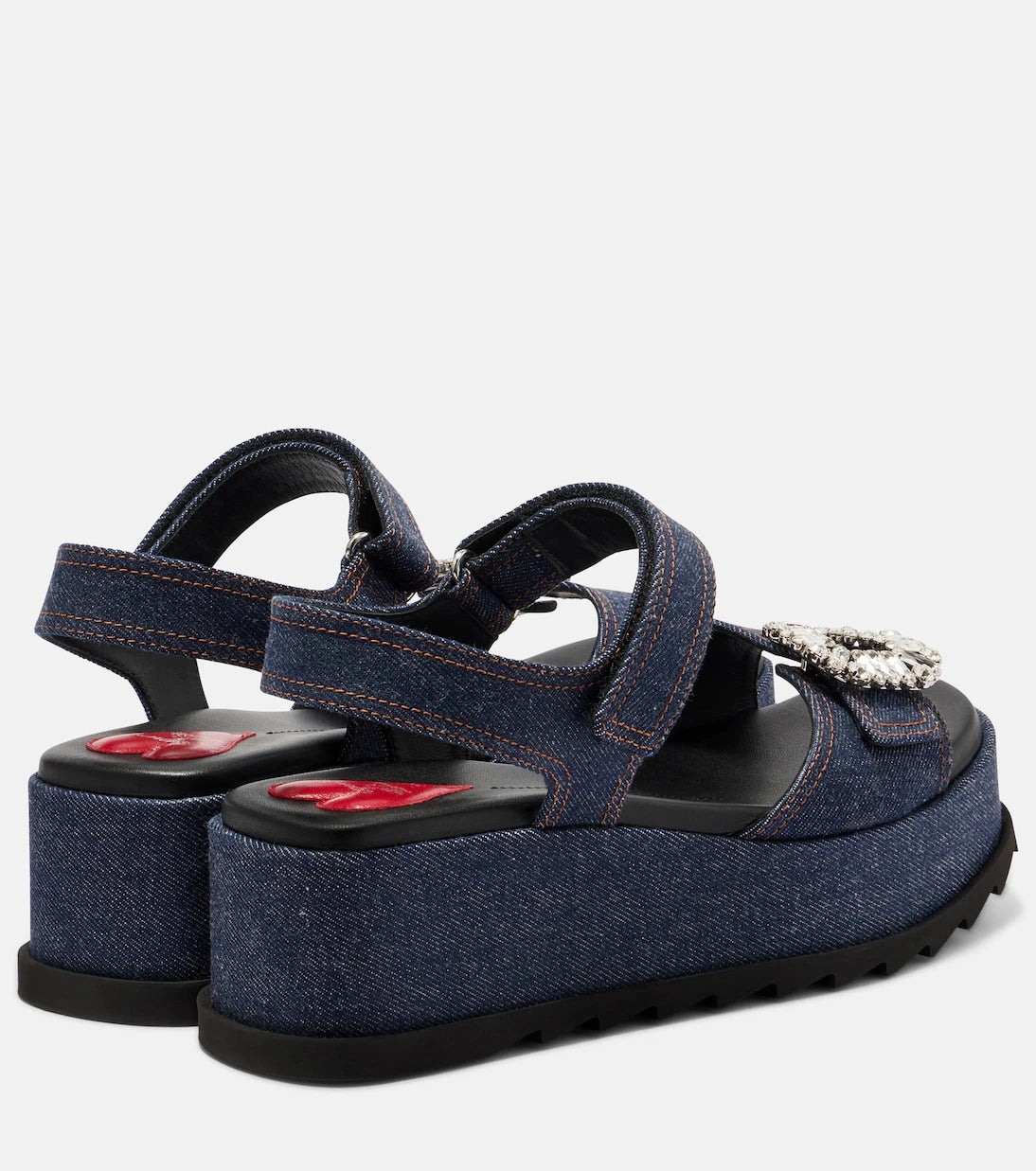 Roger Vivier - صنادل بلاتفورم من الدنيم المزيّن