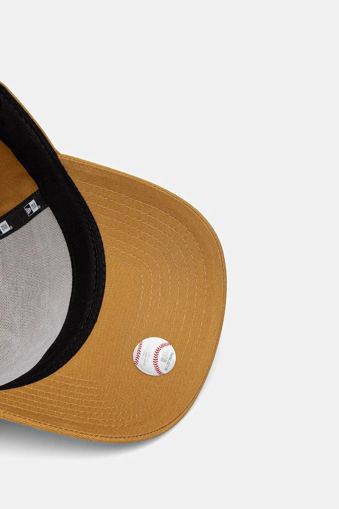 Памучна шапка с козирка New Era LEAGUE ESSENTIAL E-FRAME