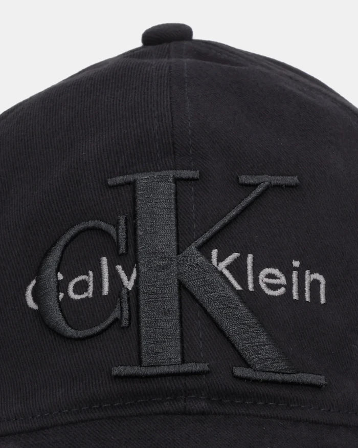 Calvin Klein Pamuklu Vizörlü Şapka