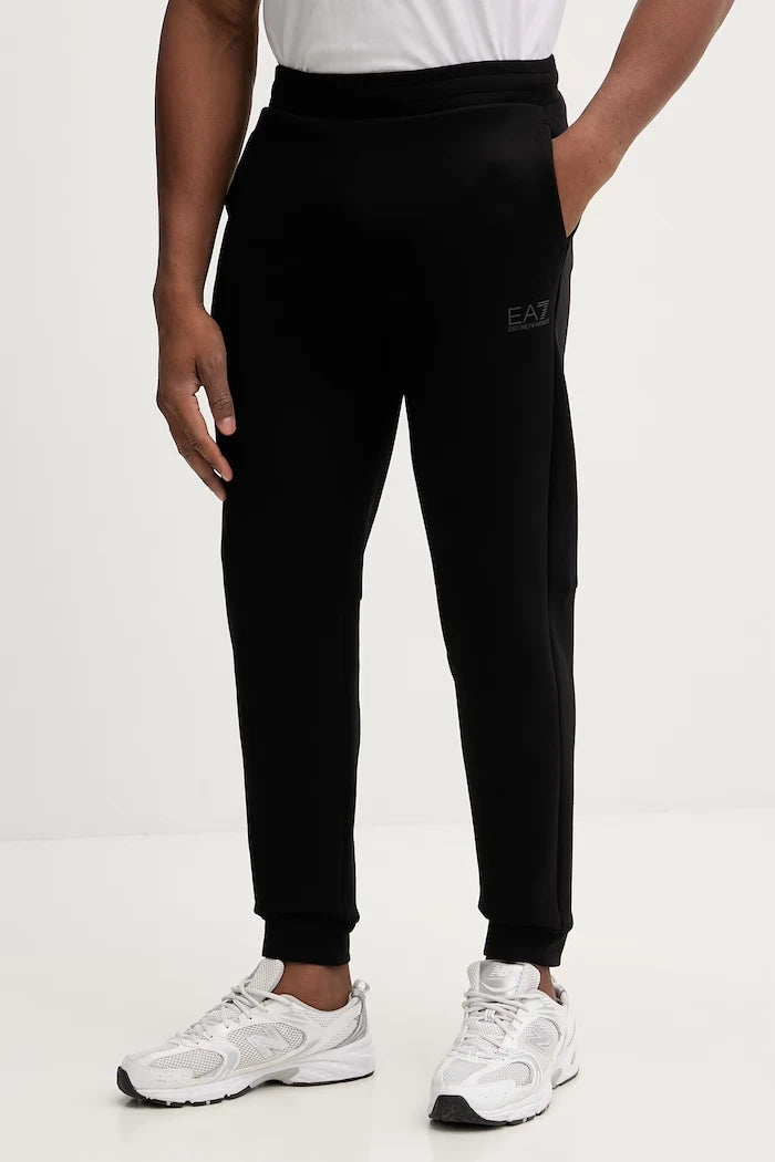 EA7 Emporio Armani pamuklu erkek eşofman takımı