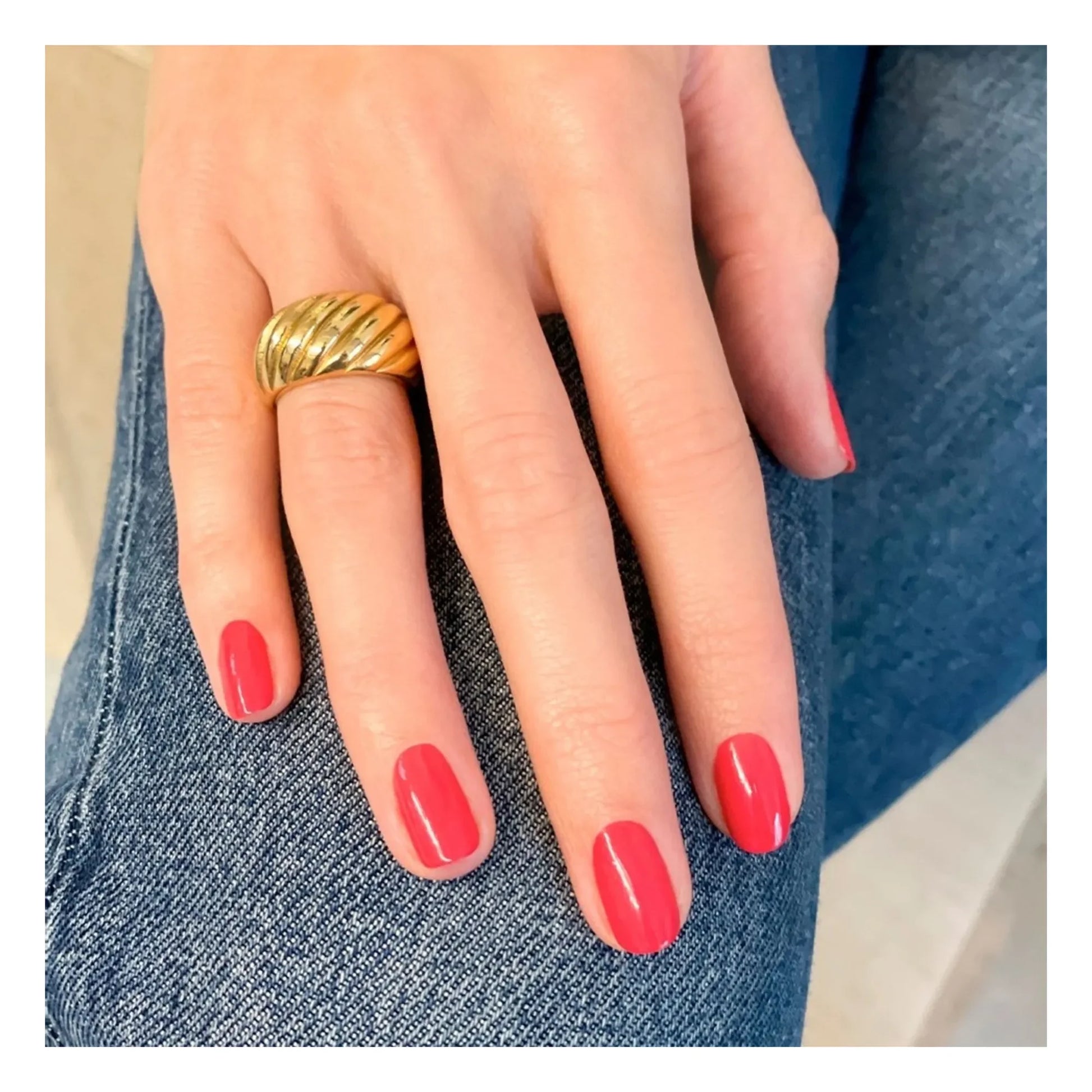Manucurist - Peonie Green Flash Semi-Permanent Nail Polish - 15 ml
