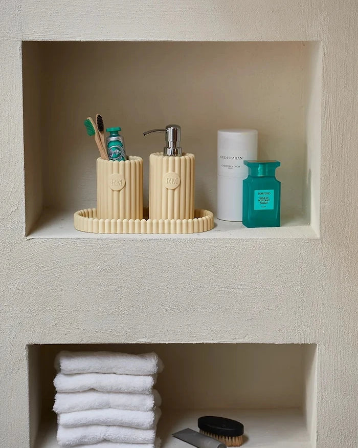 Riviera Maison plastik banyo aksesuarı