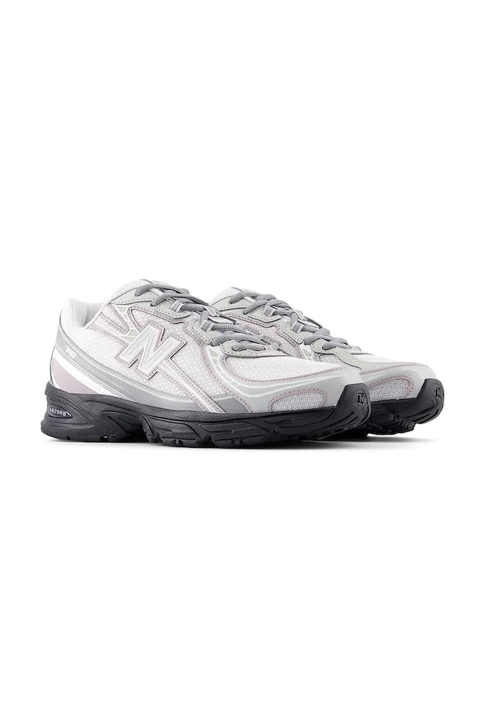 New Balance 740 Обувки