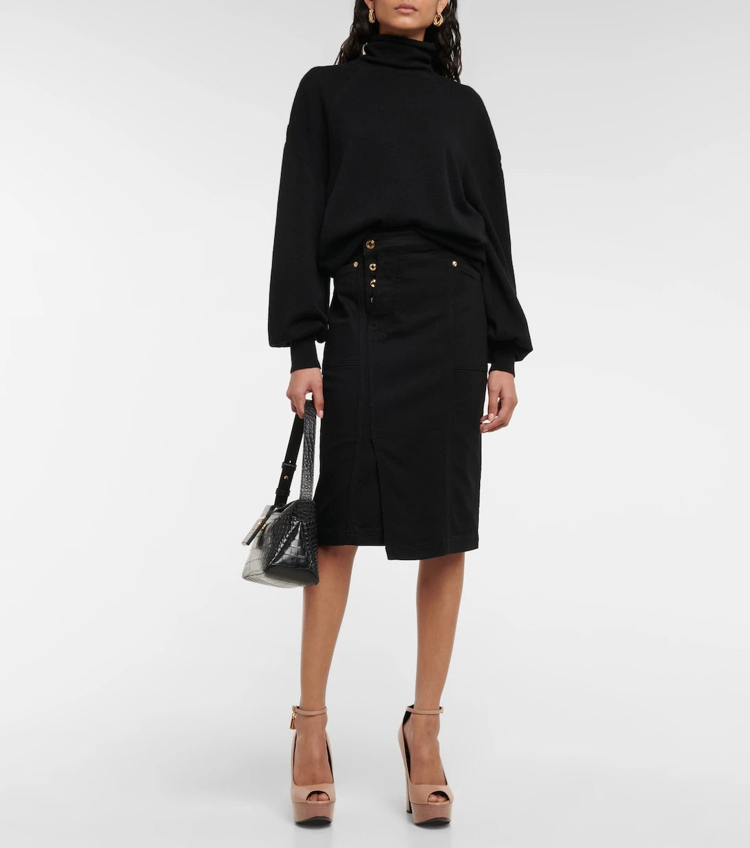 Tom Ford - صنادل جلدية بكعب عالٍ ونعل سميك مزينة بقفل
