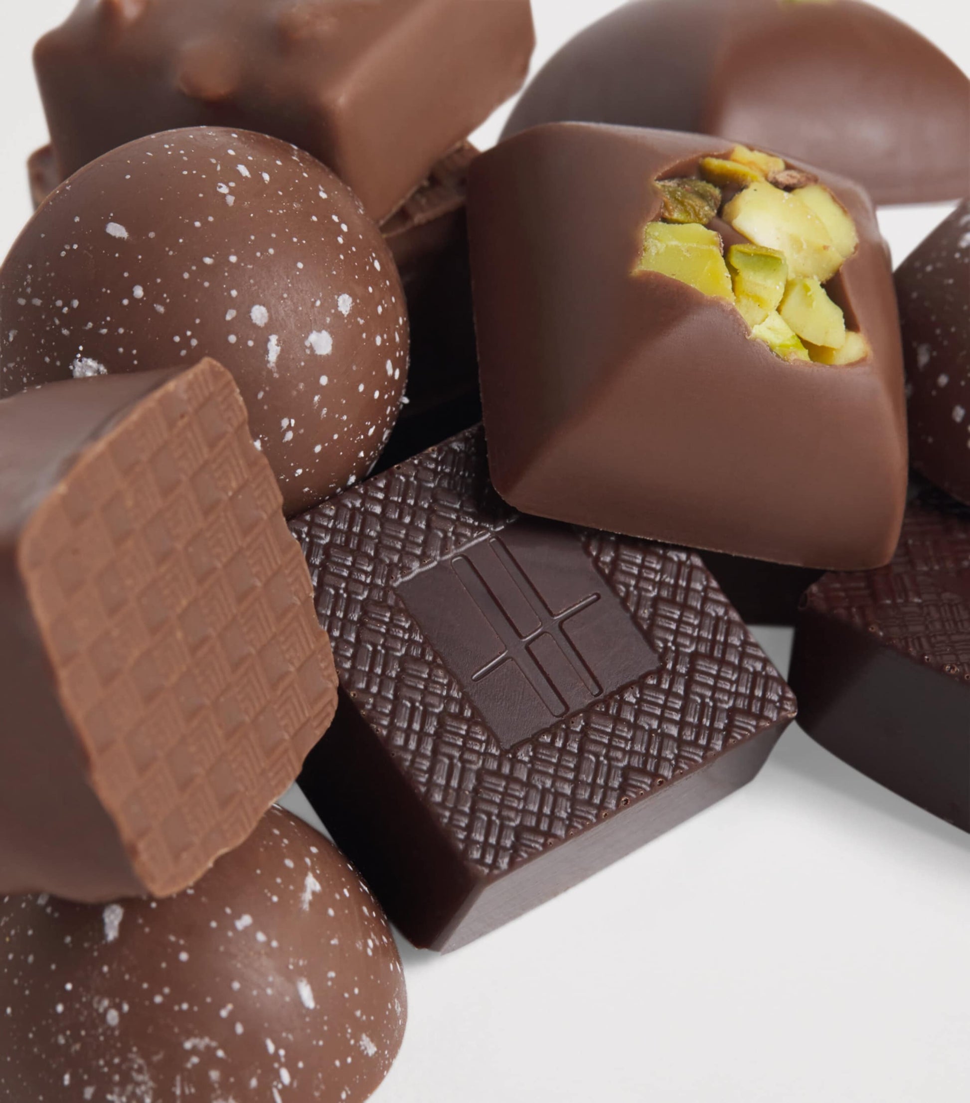 Caramel & Nut Chocolate 15-Piece Collection (125g)