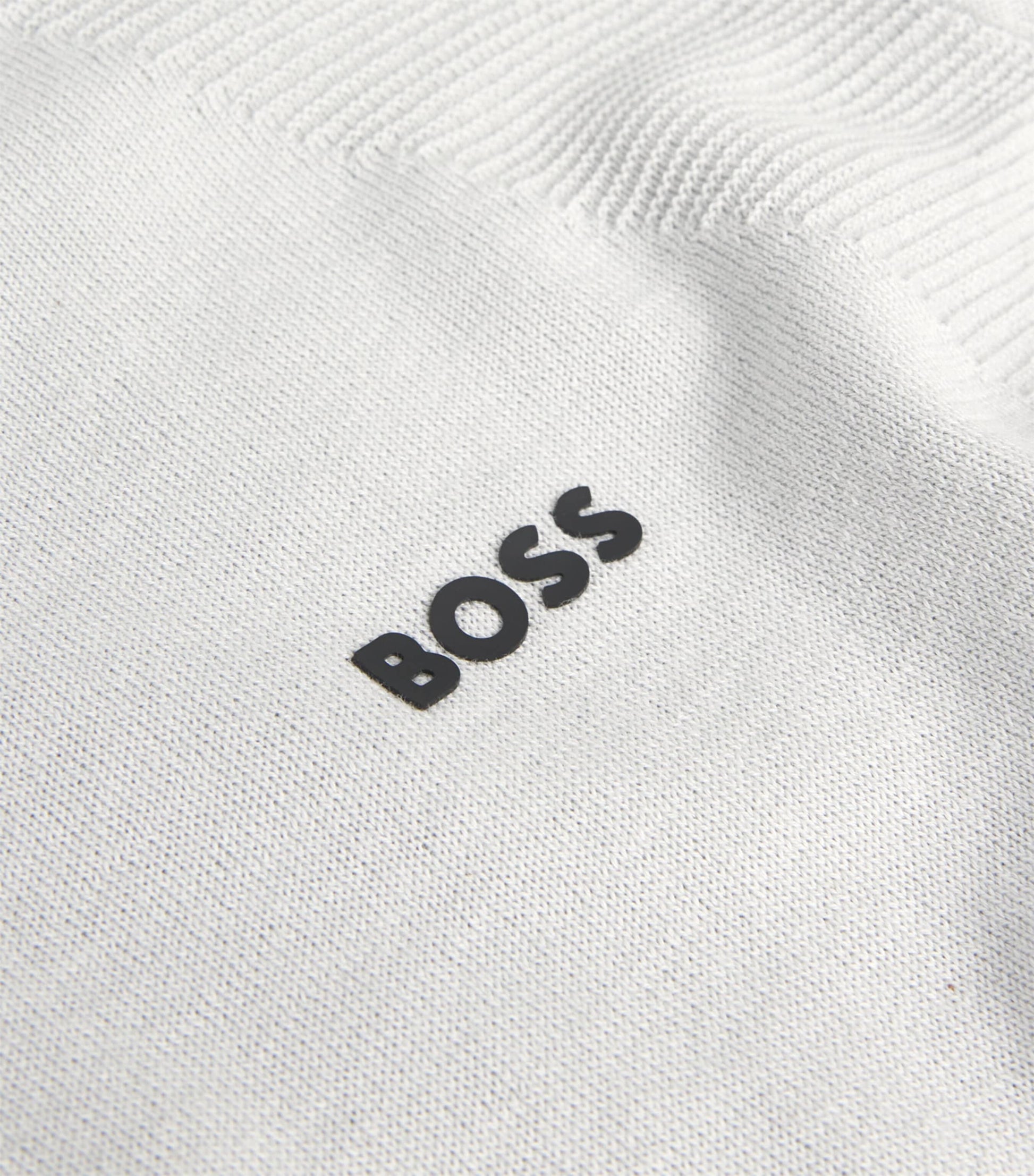 Momentum Lite Quarter-Zip Sweatshirt