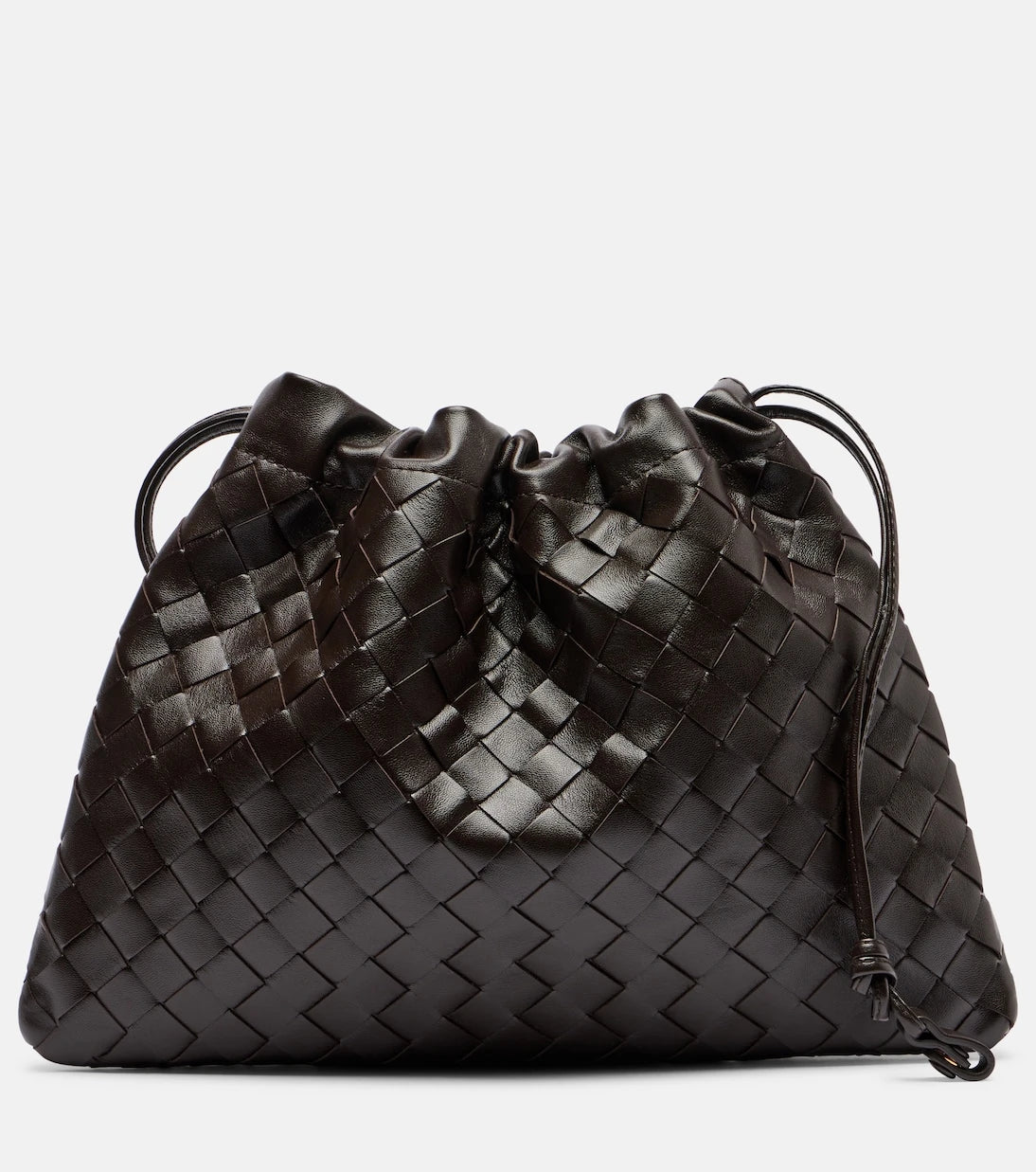 Bottega Veneta - حقيبة كلاتش جلدية متوسطة "داست باج"