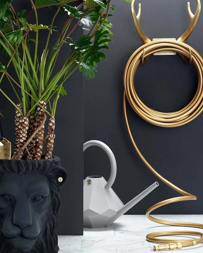 Държач за градински маркуч Garden Glory Reindeer Gold