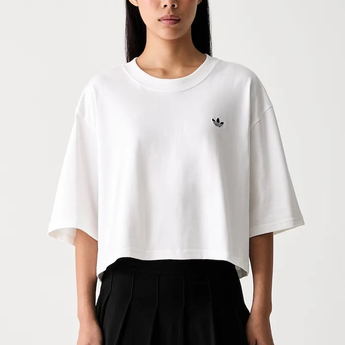adidas Originals kadın pamuklu Essentials tişört