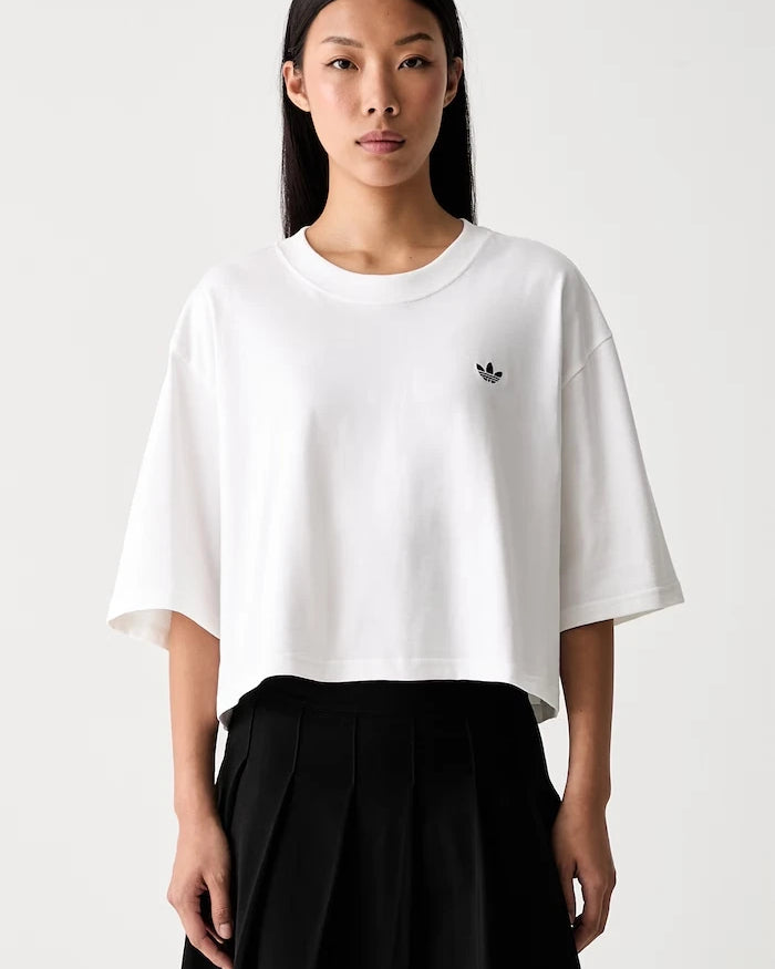 adidas Originals kadın pamuklu Essentials tişört