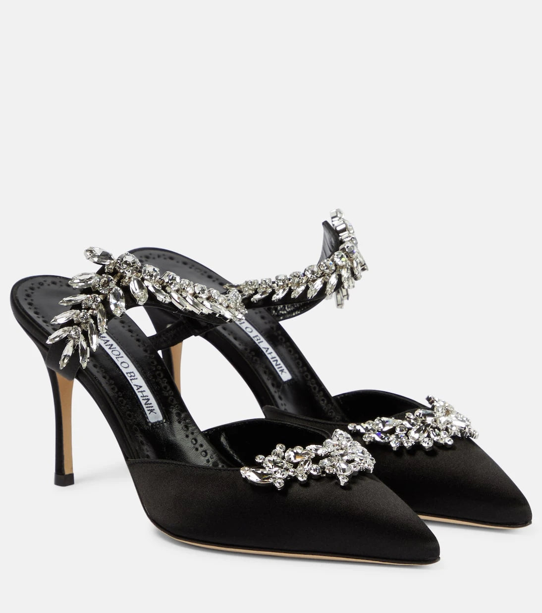 Manolo Blahnik - حذاء المول Lurum 90 المصنوع من الساتان والمزدان بالزخارف