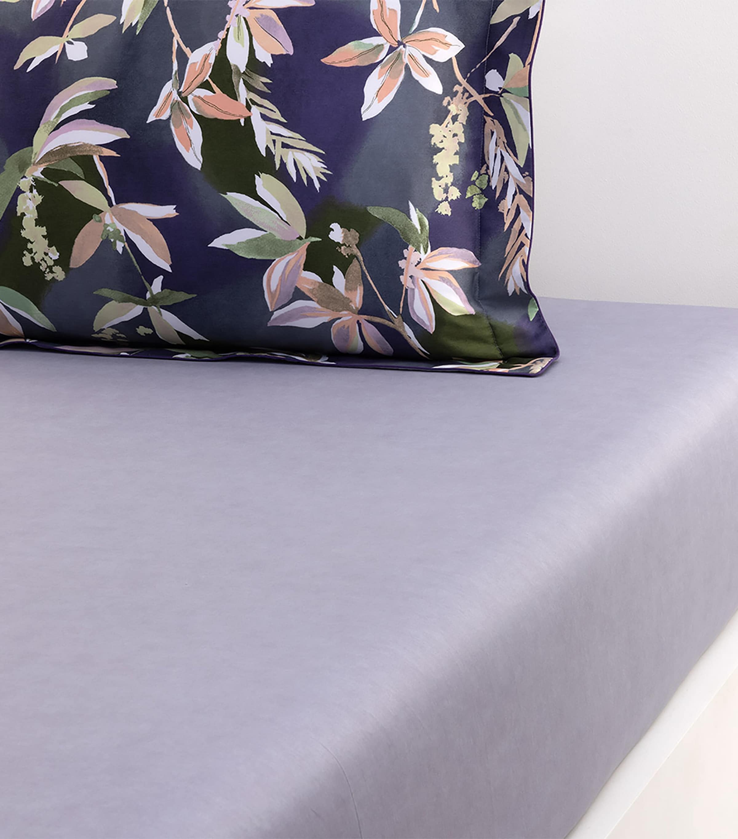 Brume Super King Fitted Sheet (180cm x 200cm)