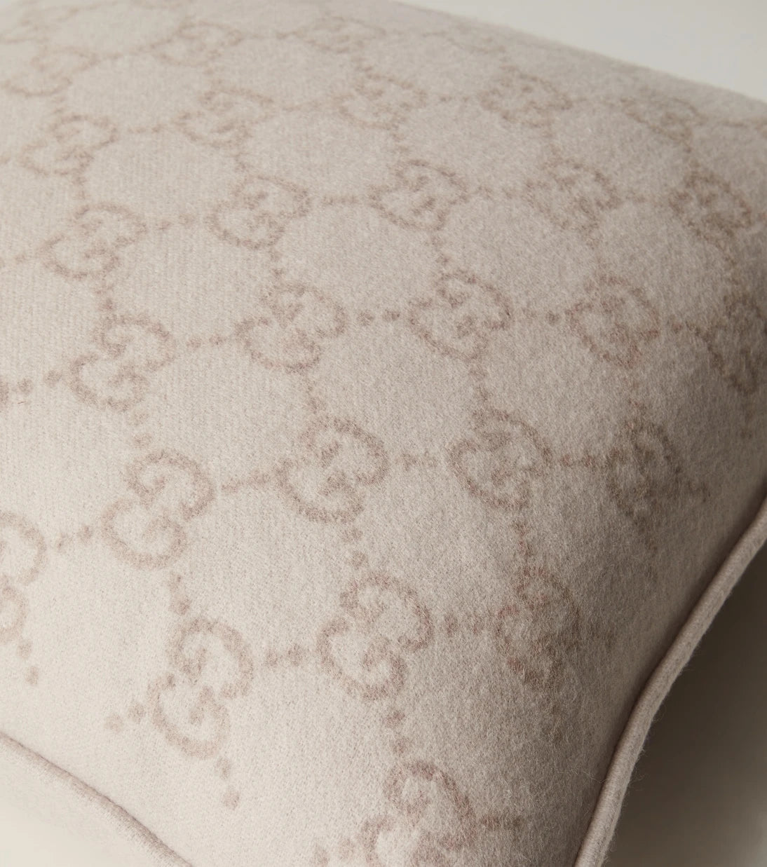 Gucci - GG jacquard wool and cashmere cushion