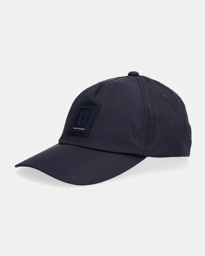 Armani Exchange erkek vizörlü şapka