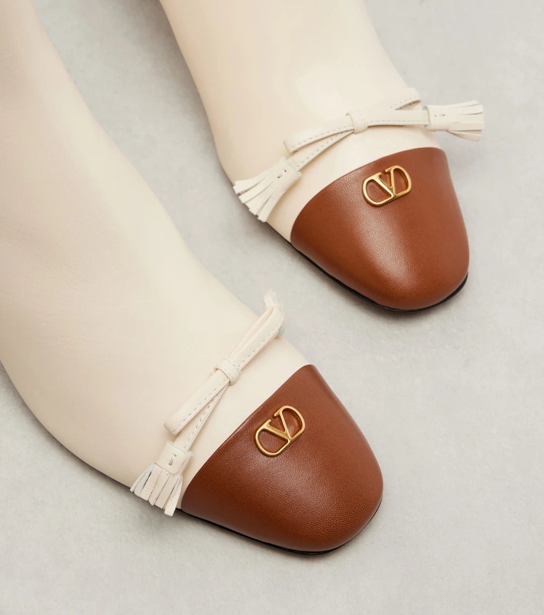 فالنتينو غارافاني - حذاء الكاحل Valet Du Roi 60 الجلدي