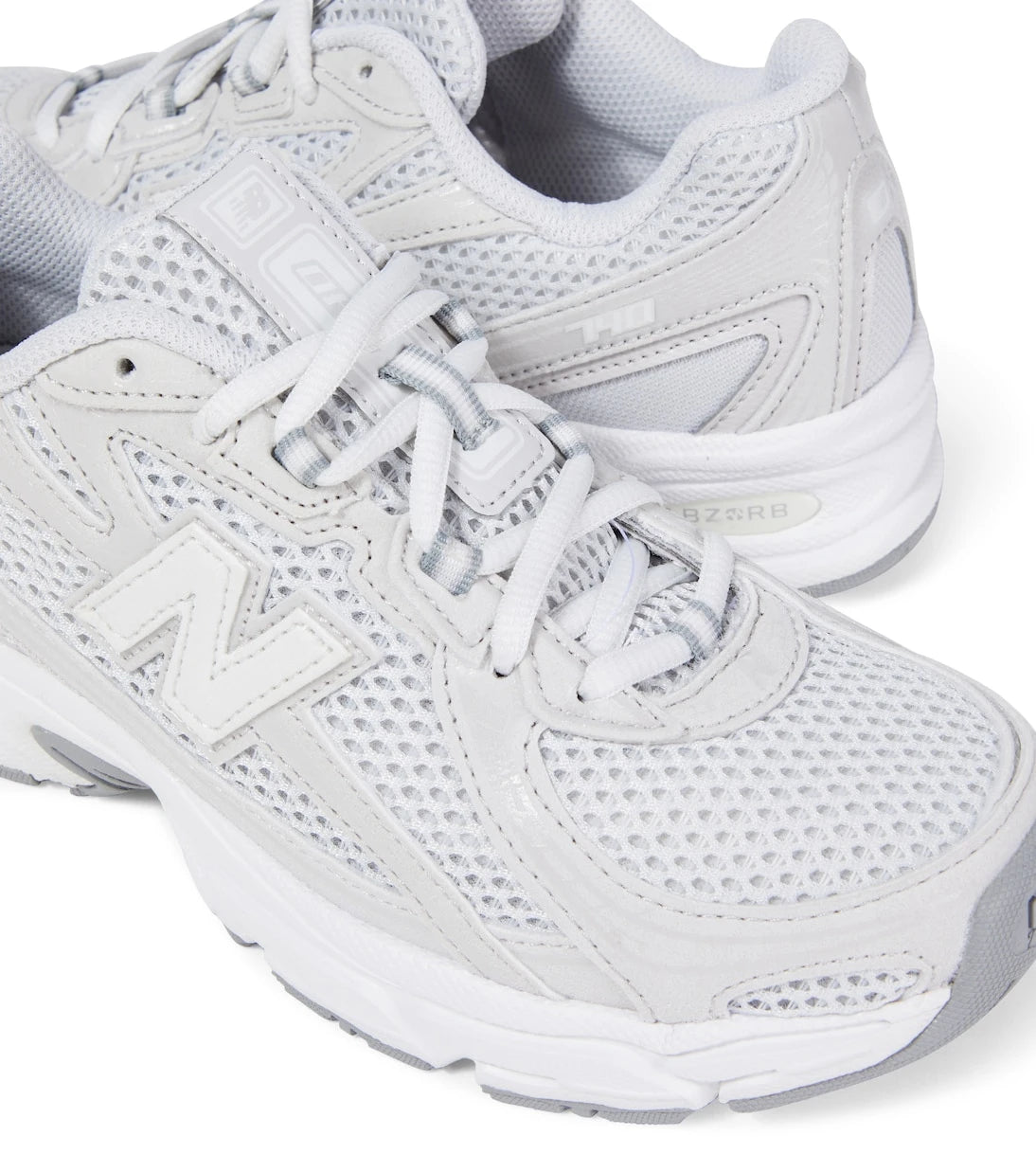 New Balance Kids - أحذية رياضية 740