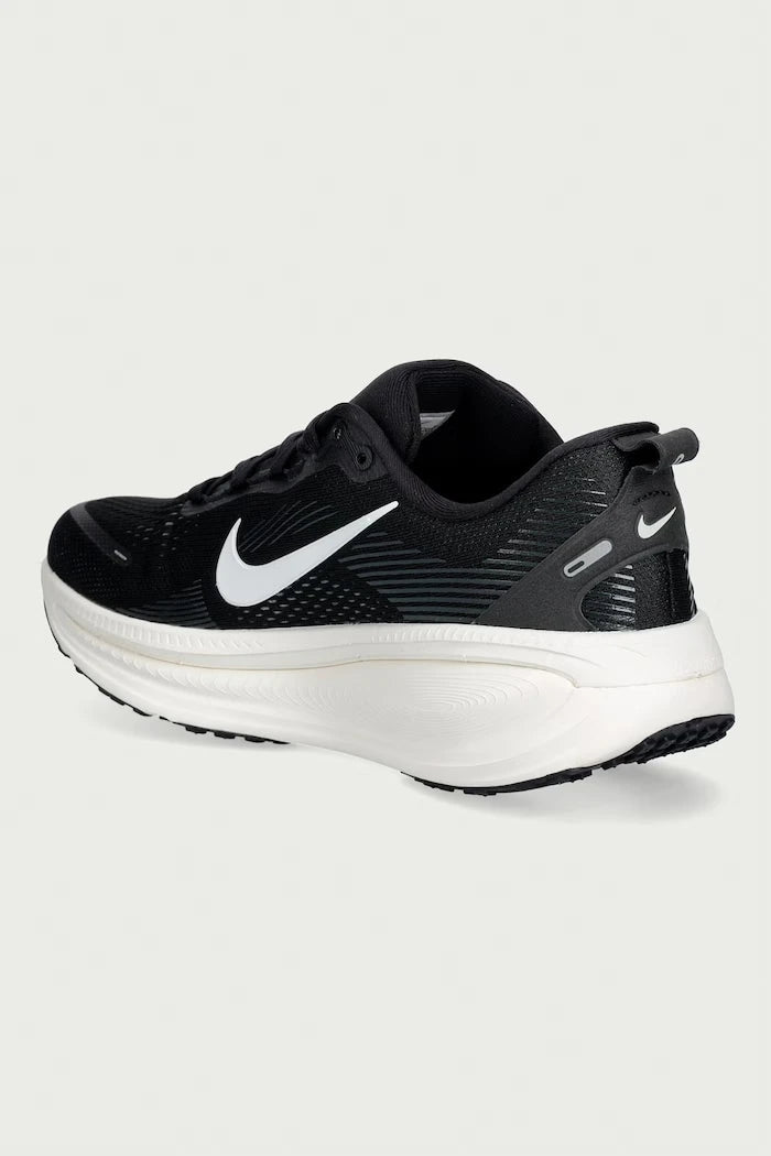 Nike Erkek Koşu Ayakkabısı Vomero 18