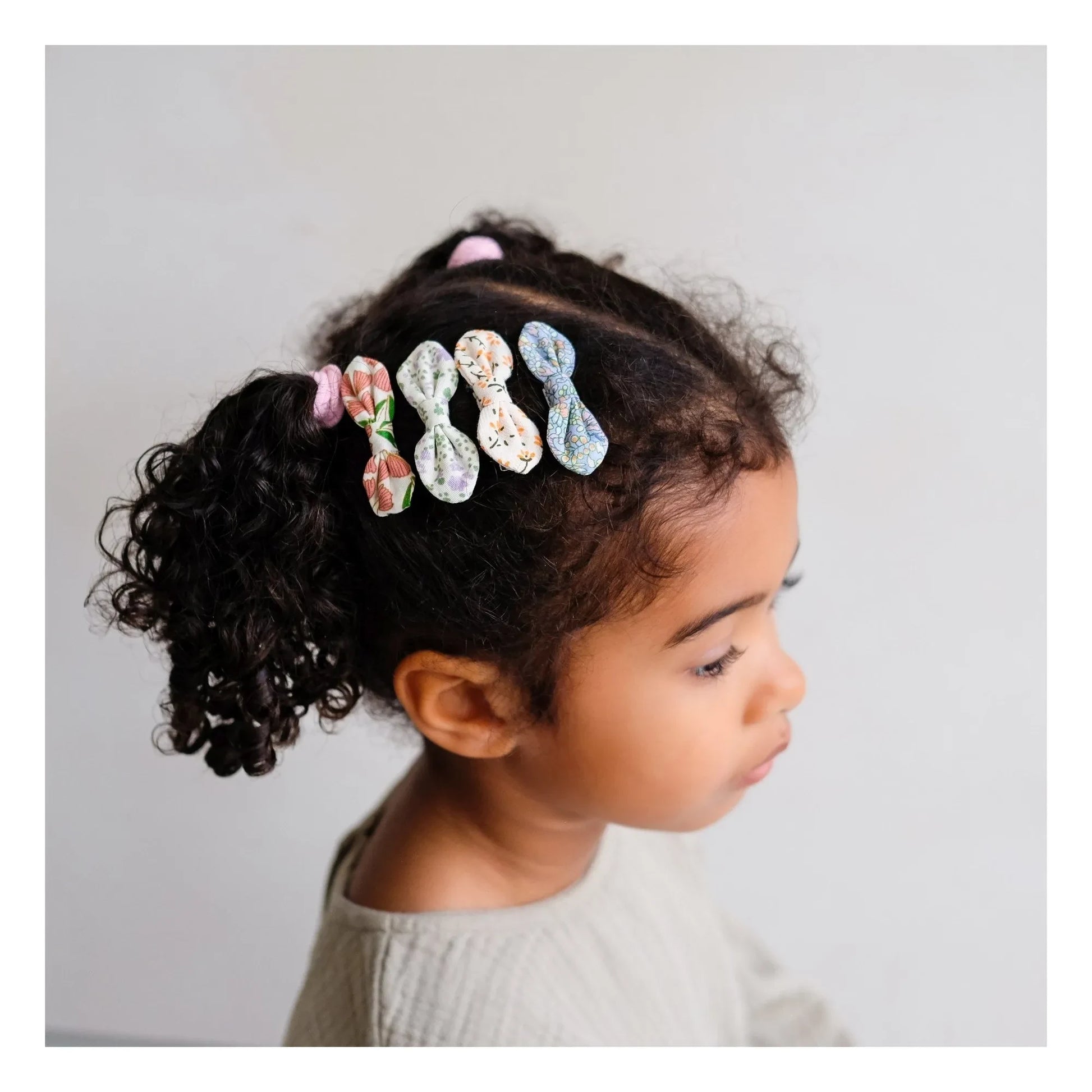 Mimi & Lula - Set of 4 Flowered Bow Bars | Ecru