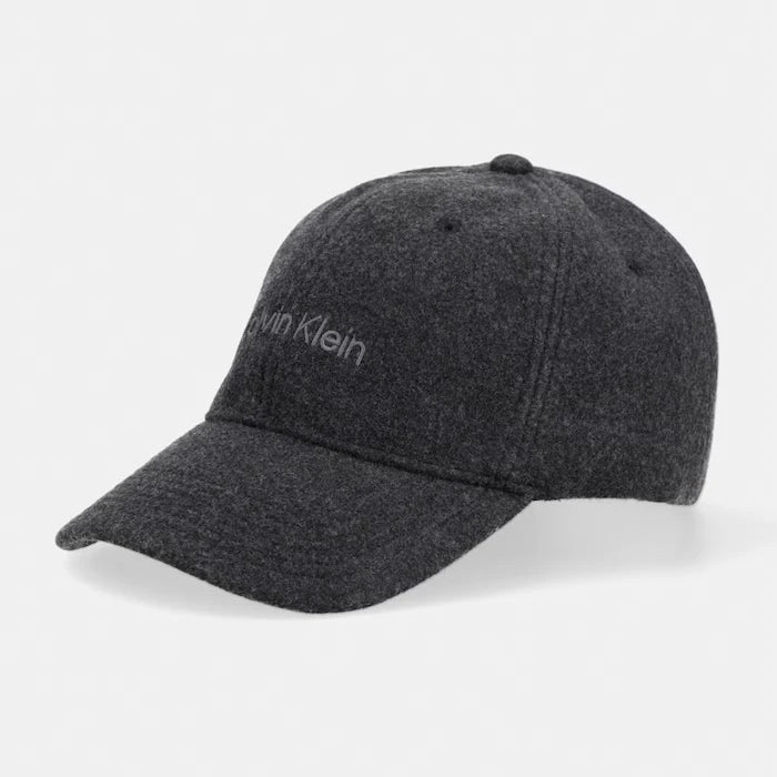 Calvin Klein kadın siperlikli şapka