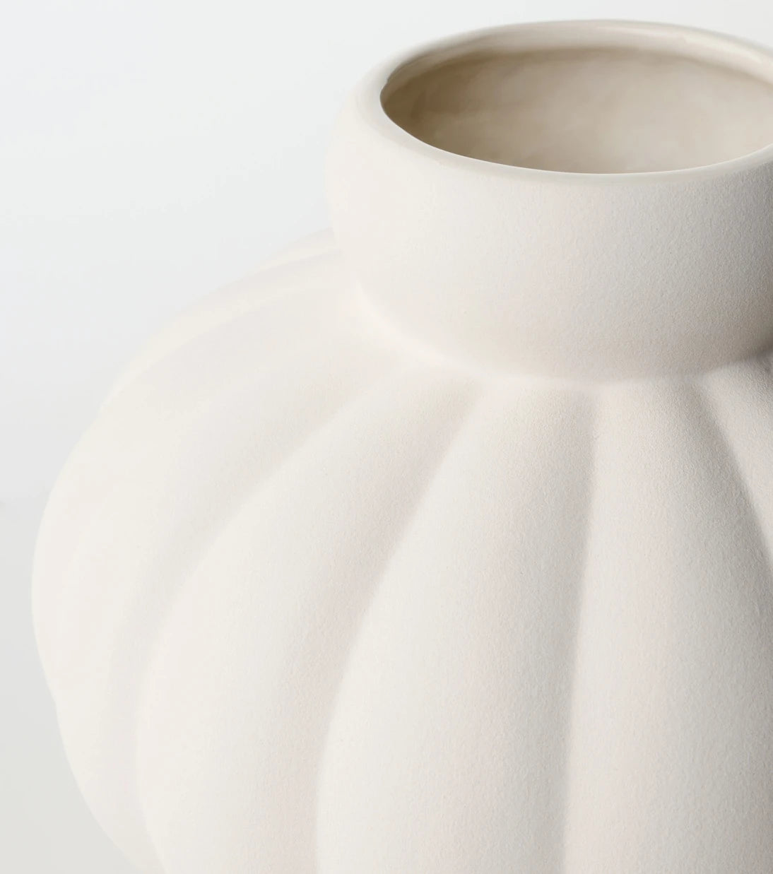 Louise Roe - Balloon 08 ceramic vase