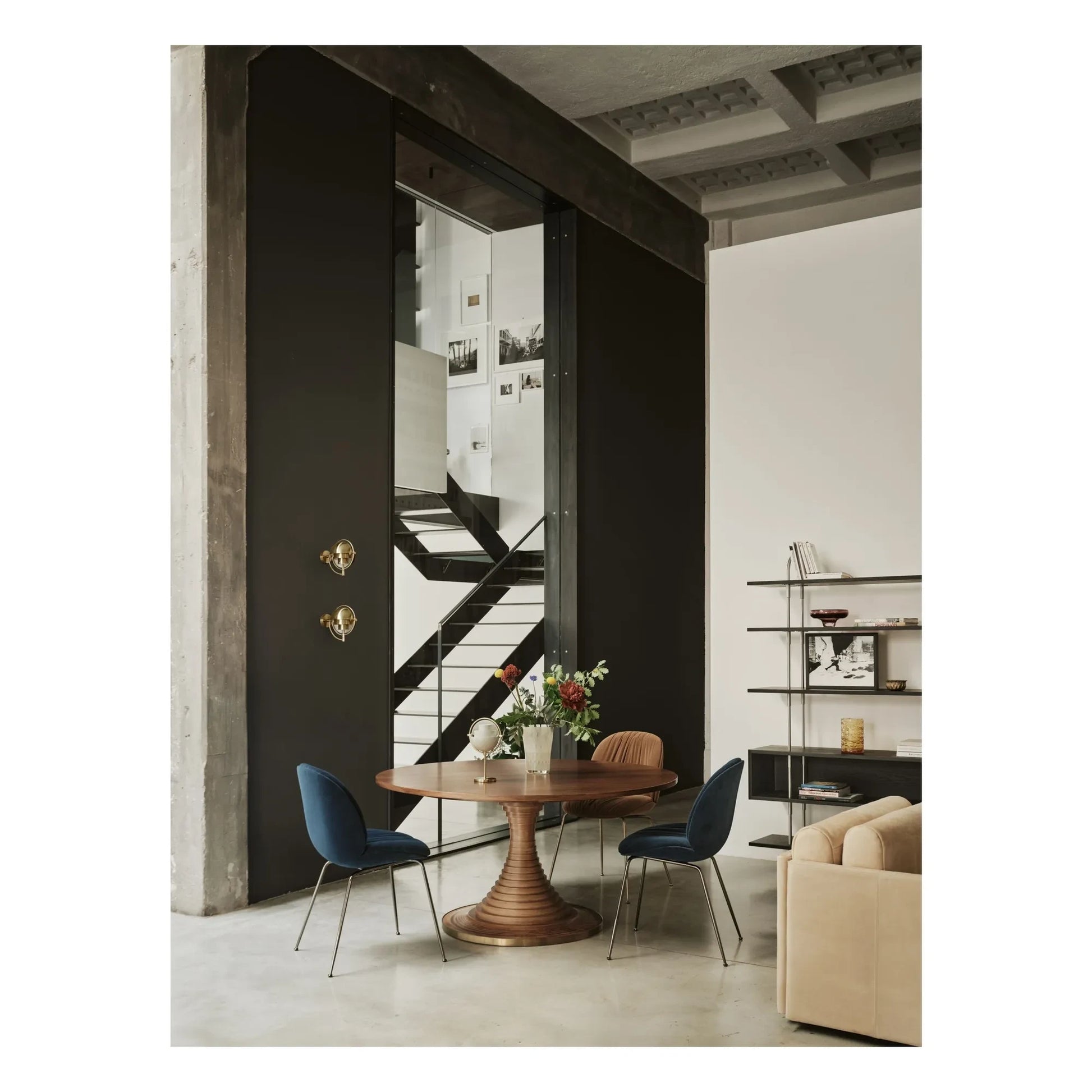 Gubi - Tavolo a Dischi dining table, Carlo de Carli