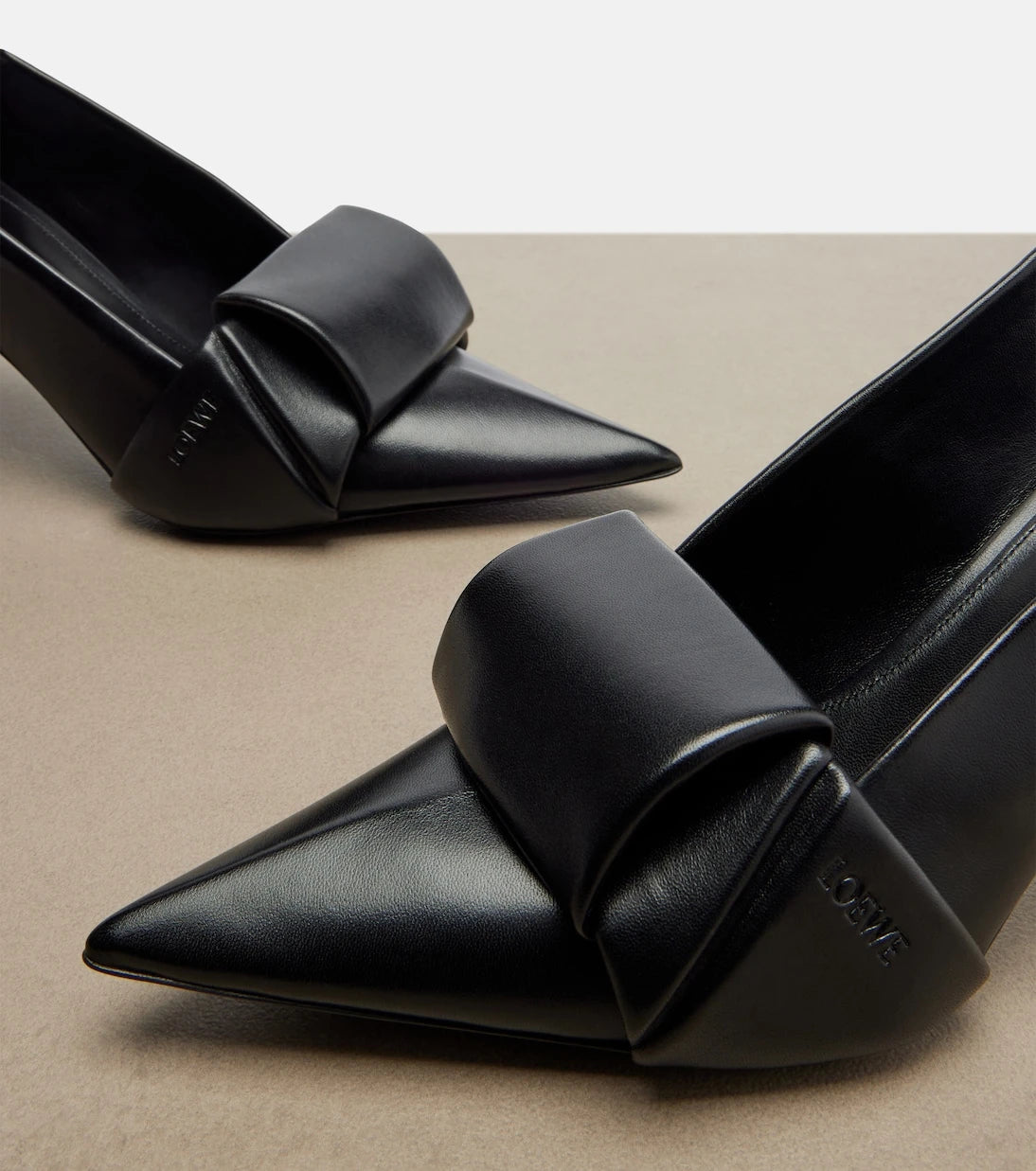 Loewe - حذاء ميولز أوريجامي الجلدي