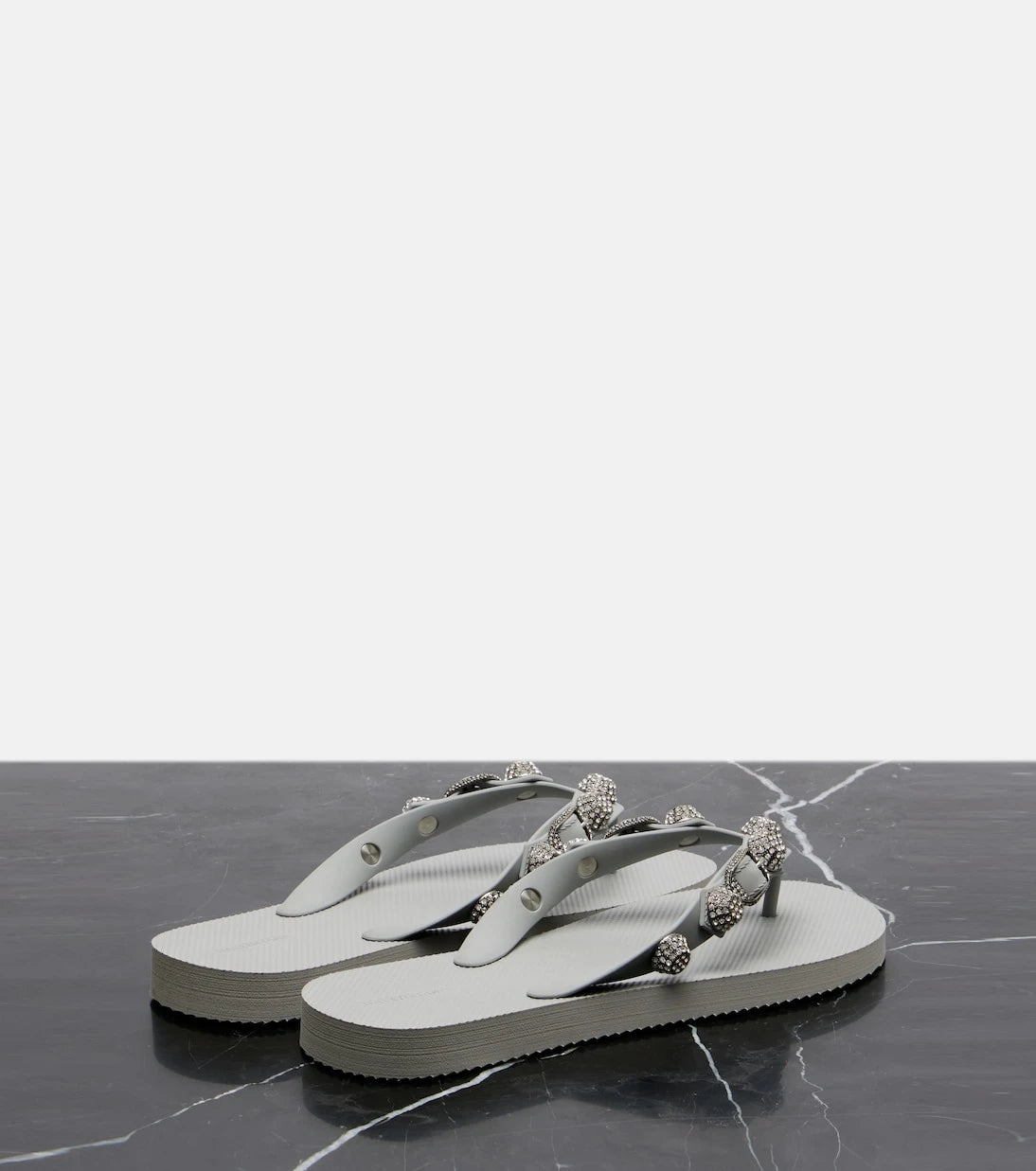 Balenciaga - صندل ثونغ كاغول مزين