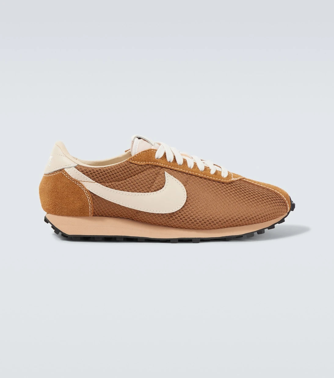 Nike - حذاء رياضي LD-1000 بحواف من الشمواه