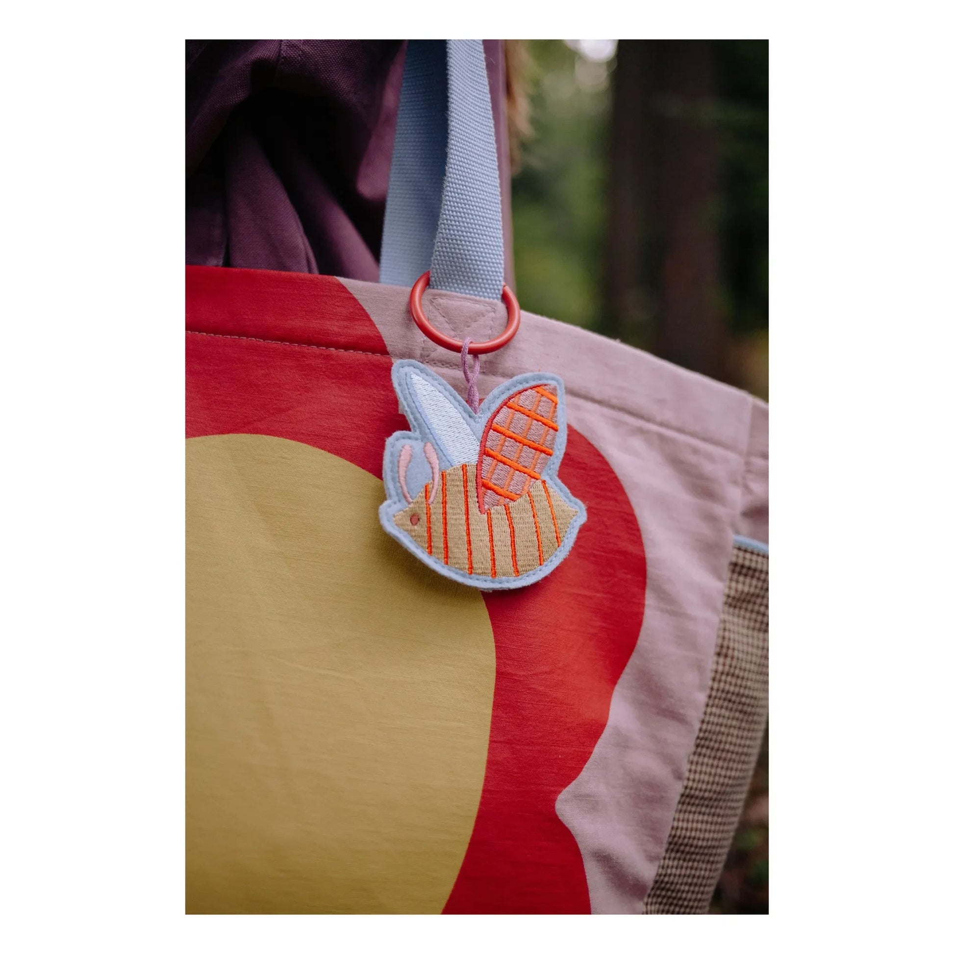Sticky Lemon - Bee keyring | Yellow
