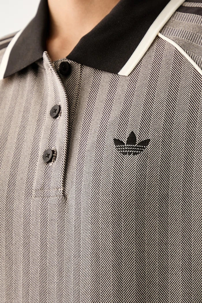 adidas Originals yakalı kadın tişörtü