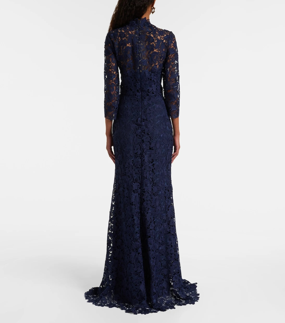 Monique Lhuillier - Lace gown