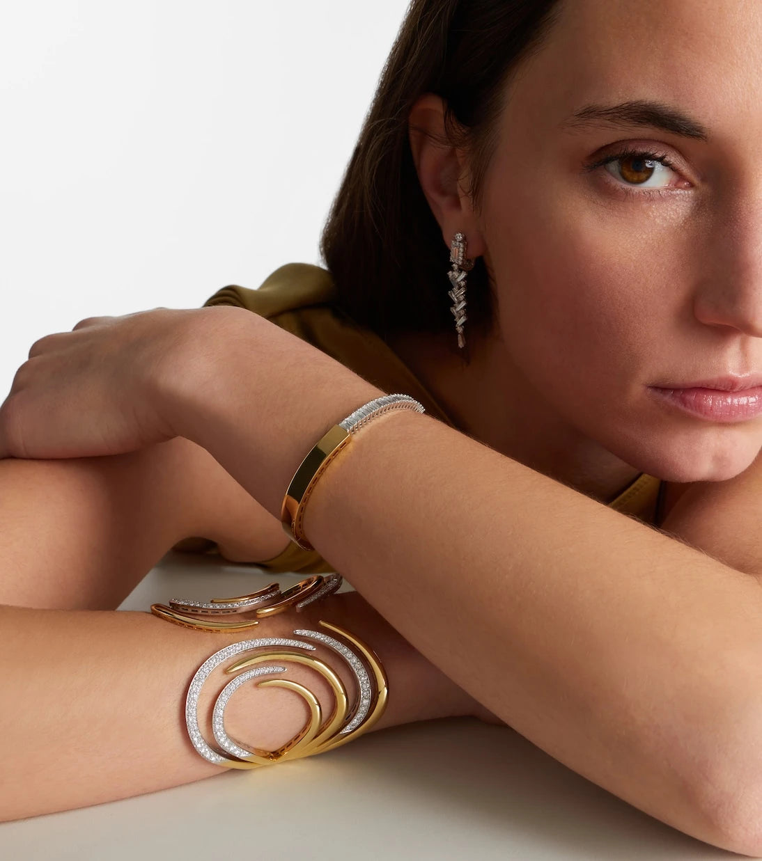 Yeprem - 18kt gold bracelet with diamonds