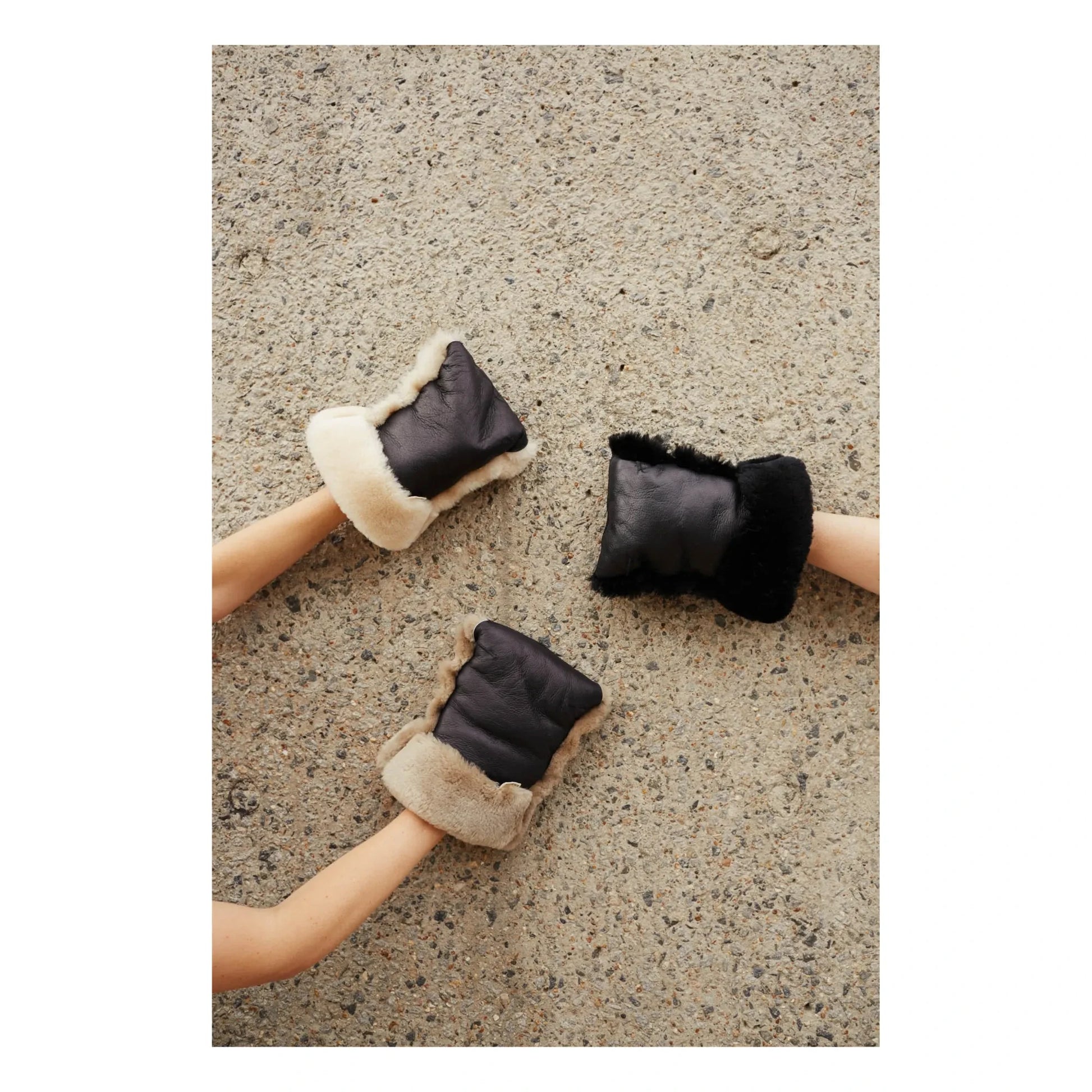 BINIBAMBA - Lambskin stroller mittens | Toast