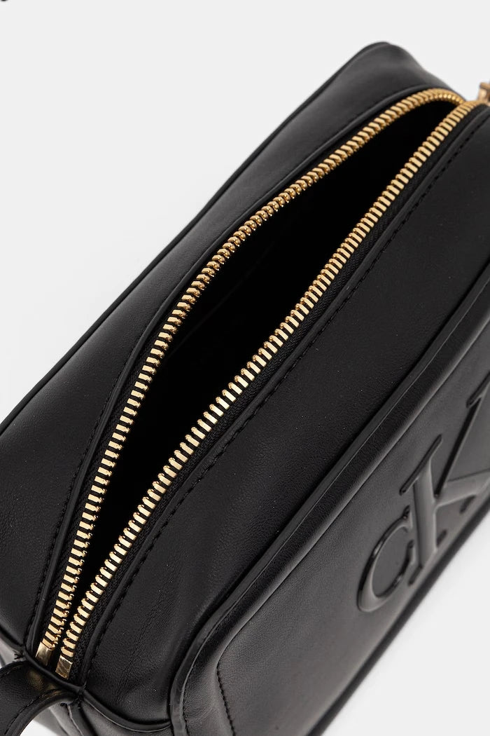 Calvin Klein чанта crossbody дамска от имитация на кожа