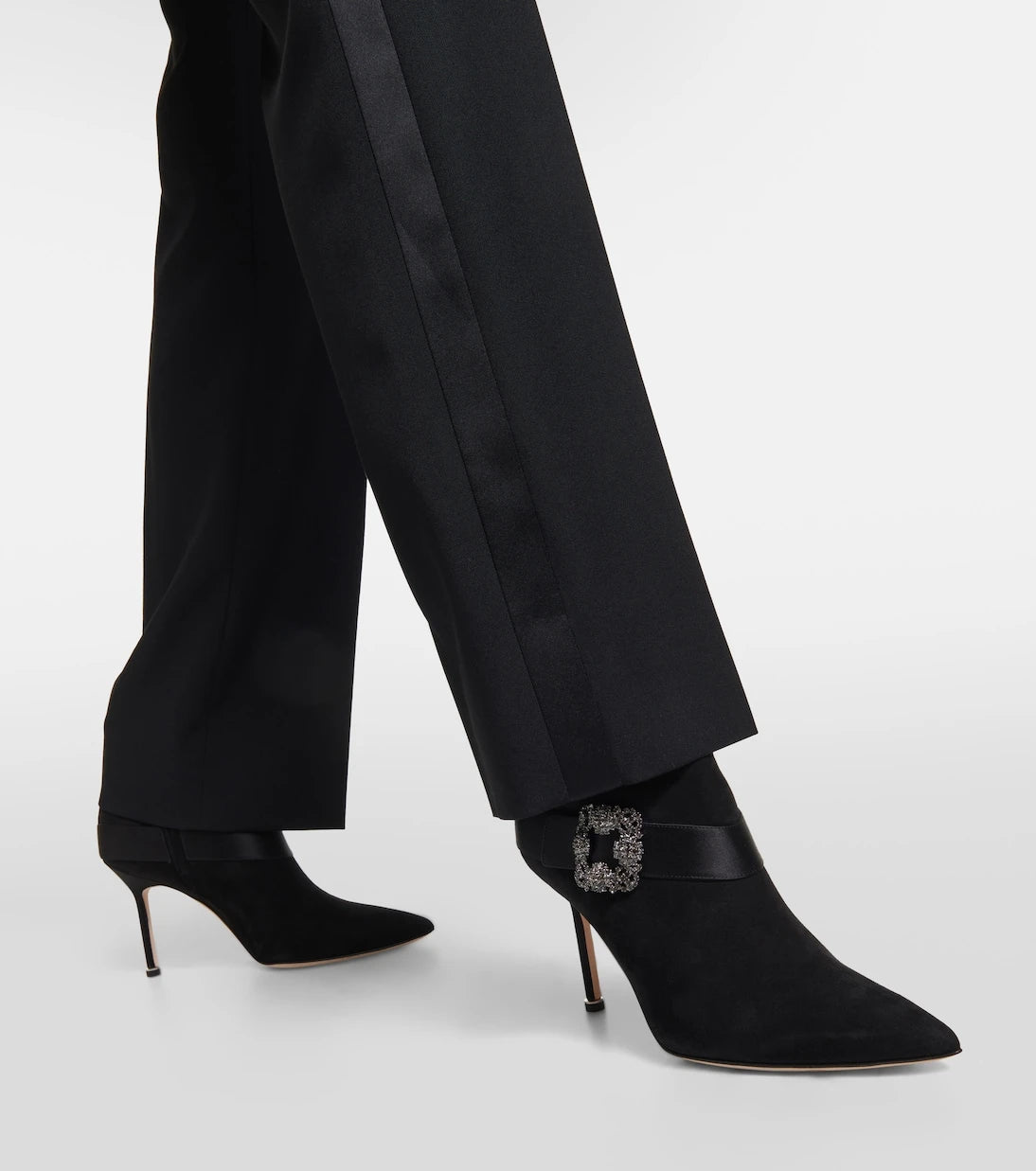 Manolo Blahnik - Plinianu embellished suede ankle boots