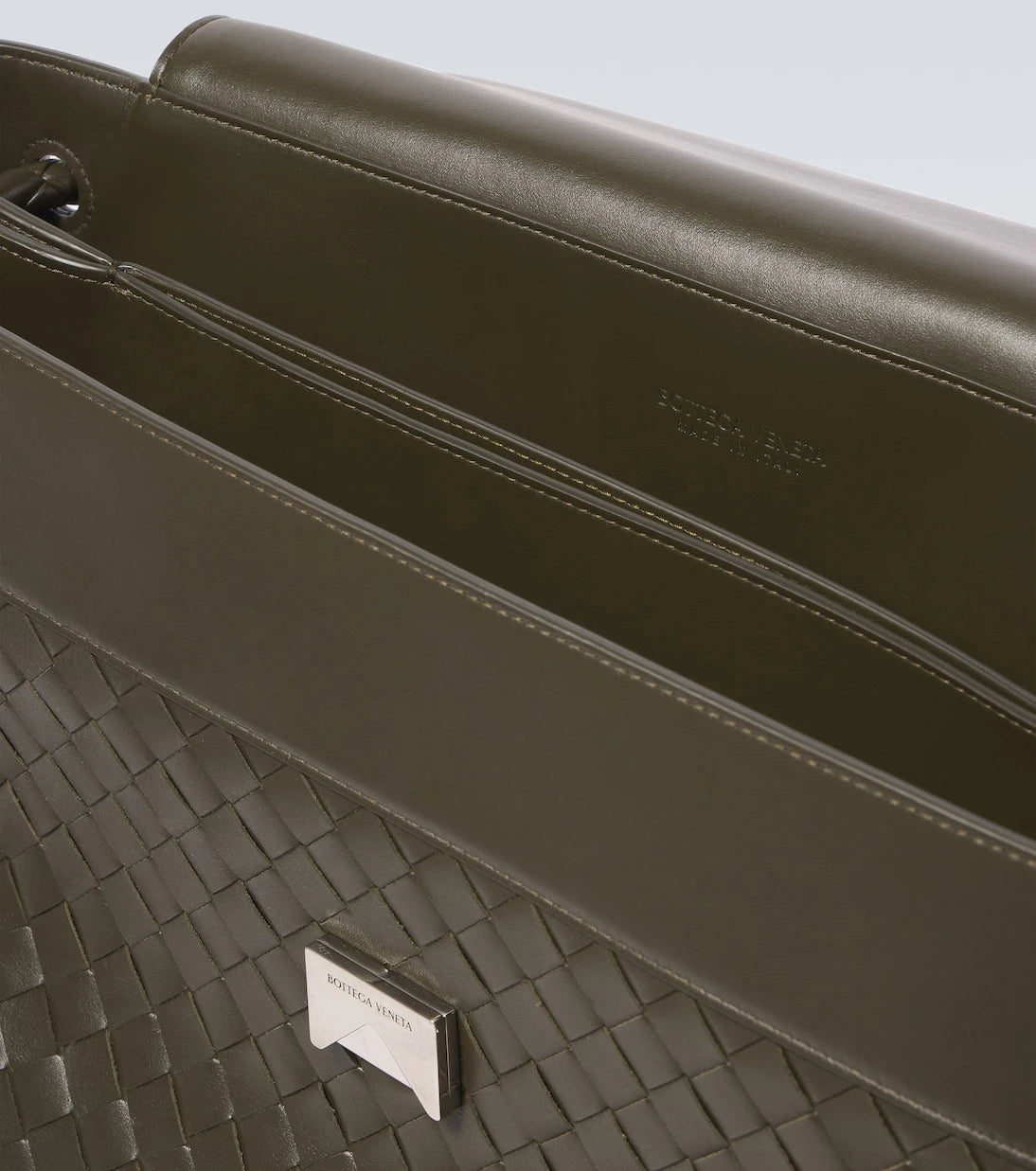 Bottega Veneta - Andiamo Large leather messenger bag