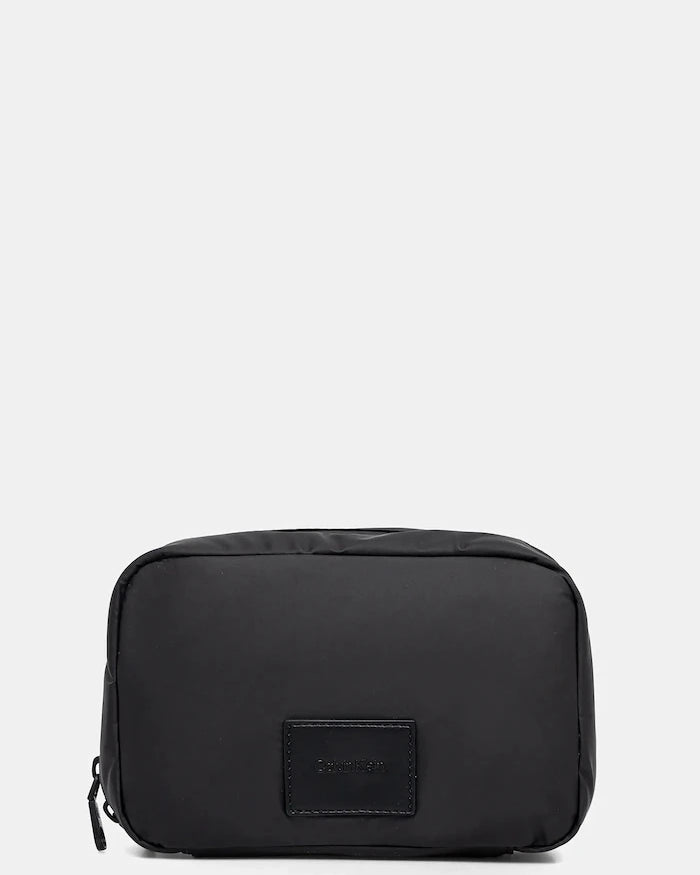 Calvin Klein Kozmetik Çantası